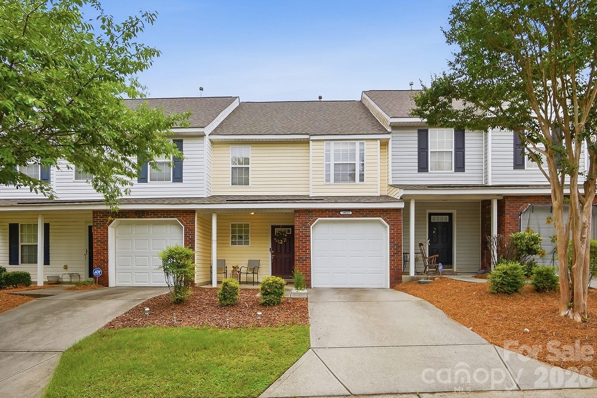 10618 Pointed Leaf Court
