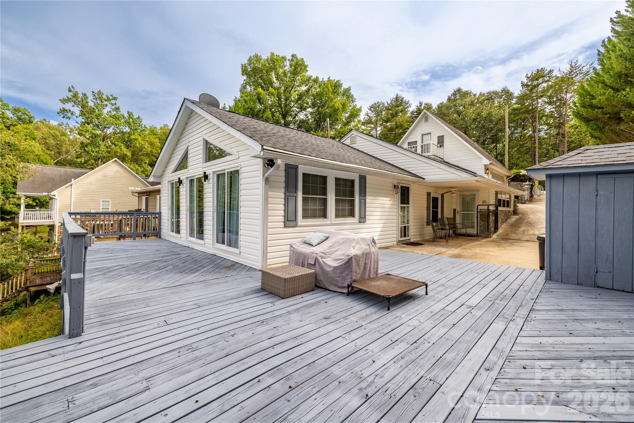 138 Strand Road