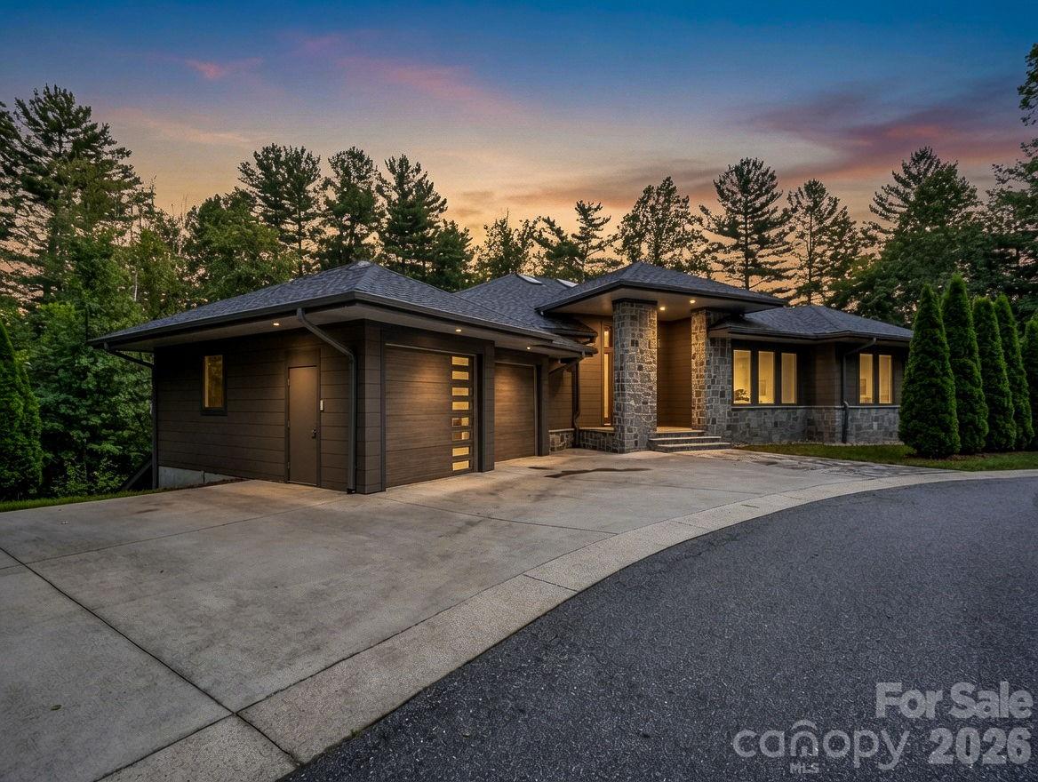 55 Pheasant Branch Court, Hendersonville