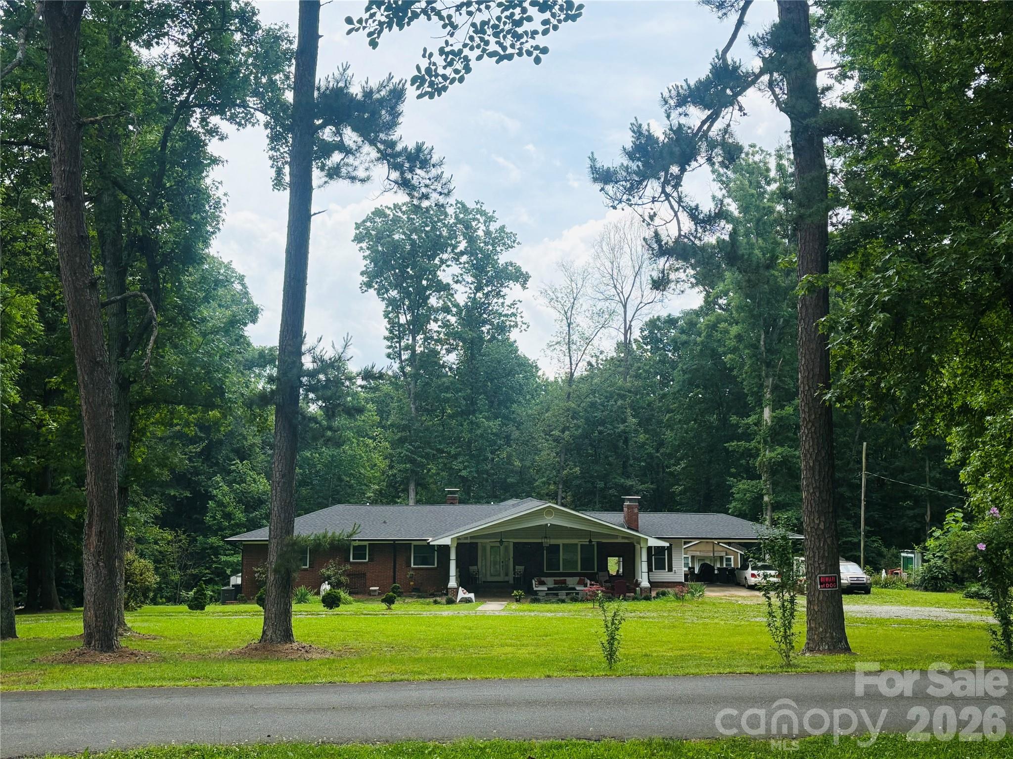 7124 Ridge Lane Road