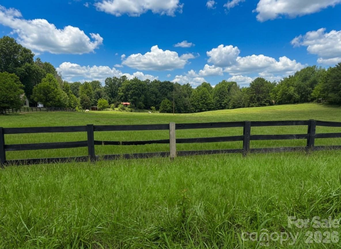 9818 NC 9 Lane