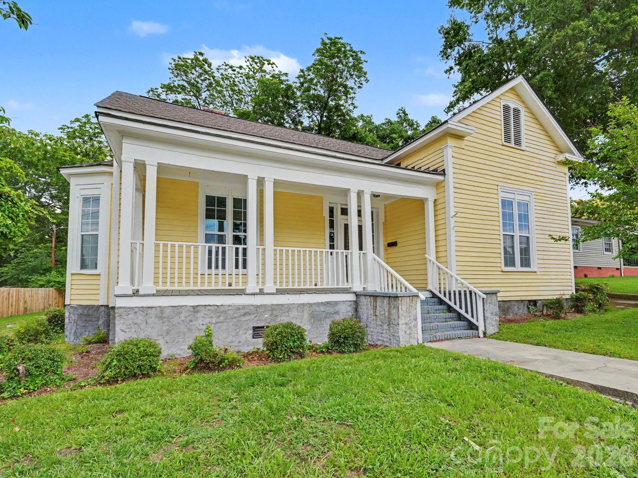 305 White Street