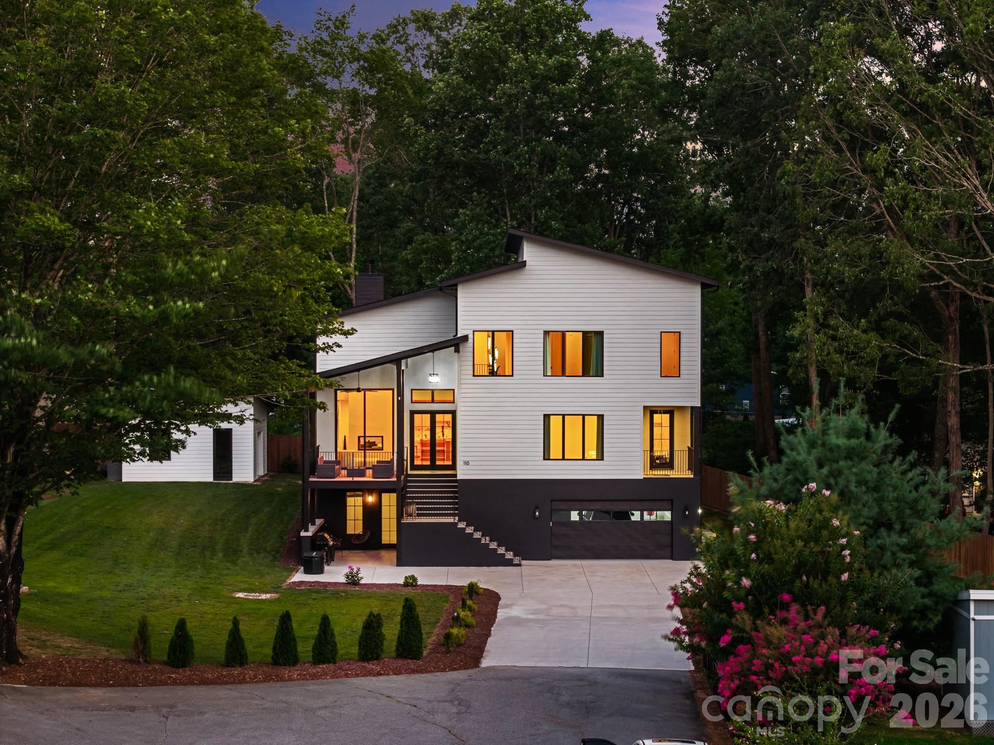 52 Klimovych Road, Hendersonville