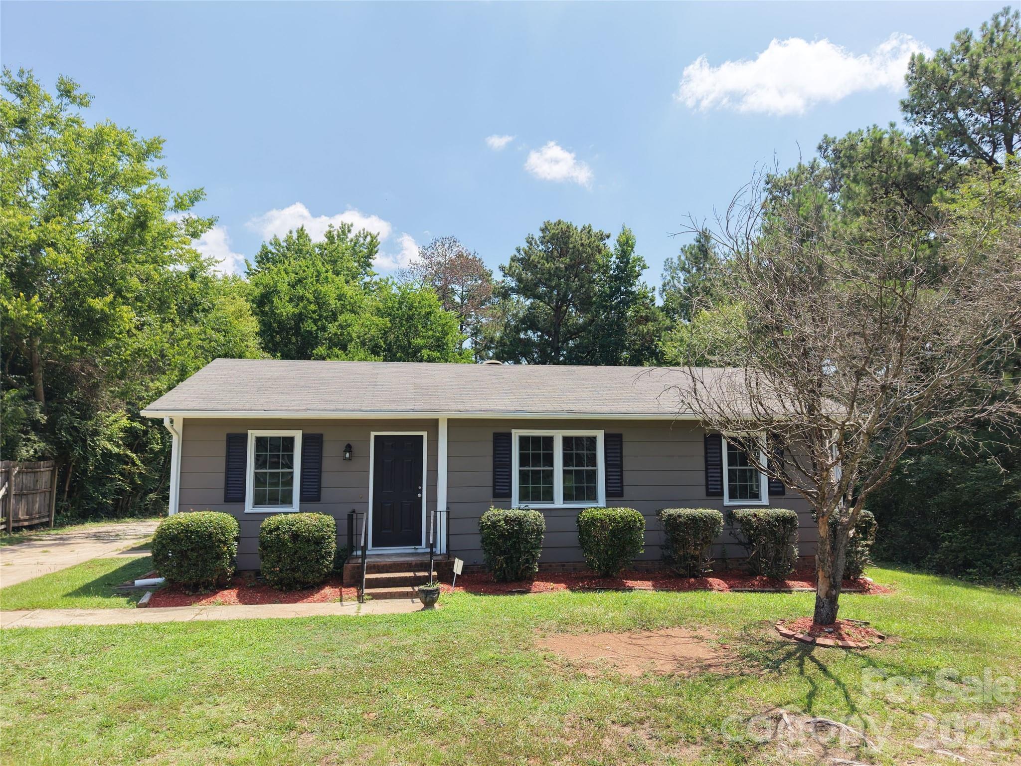 3853 COUNTRY CLUB Road
