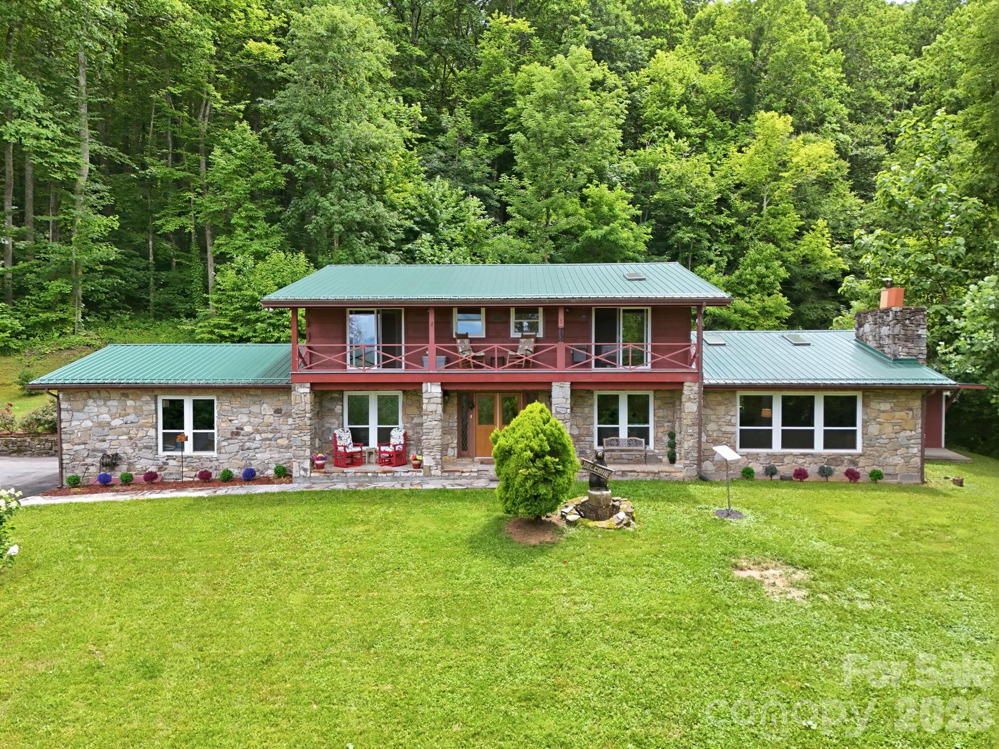 570 Rugged Top Road, Waynesville