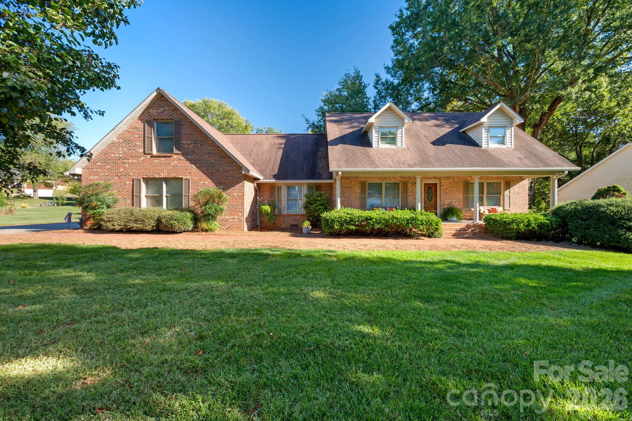 990 Royal Drive