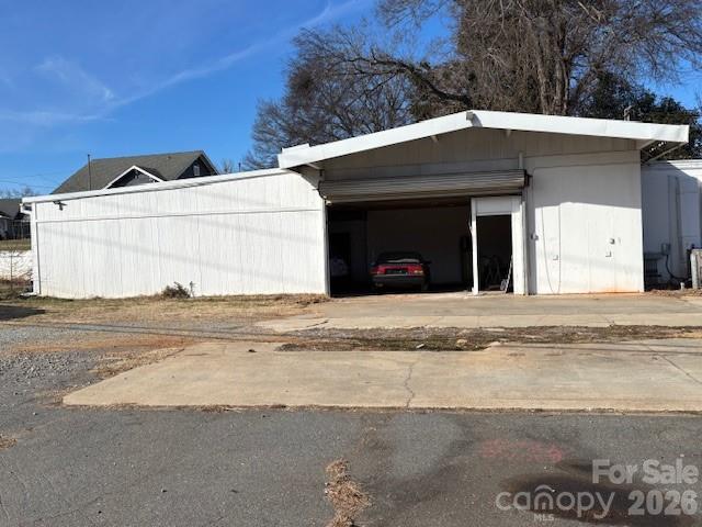 700 Tuckaseege Road