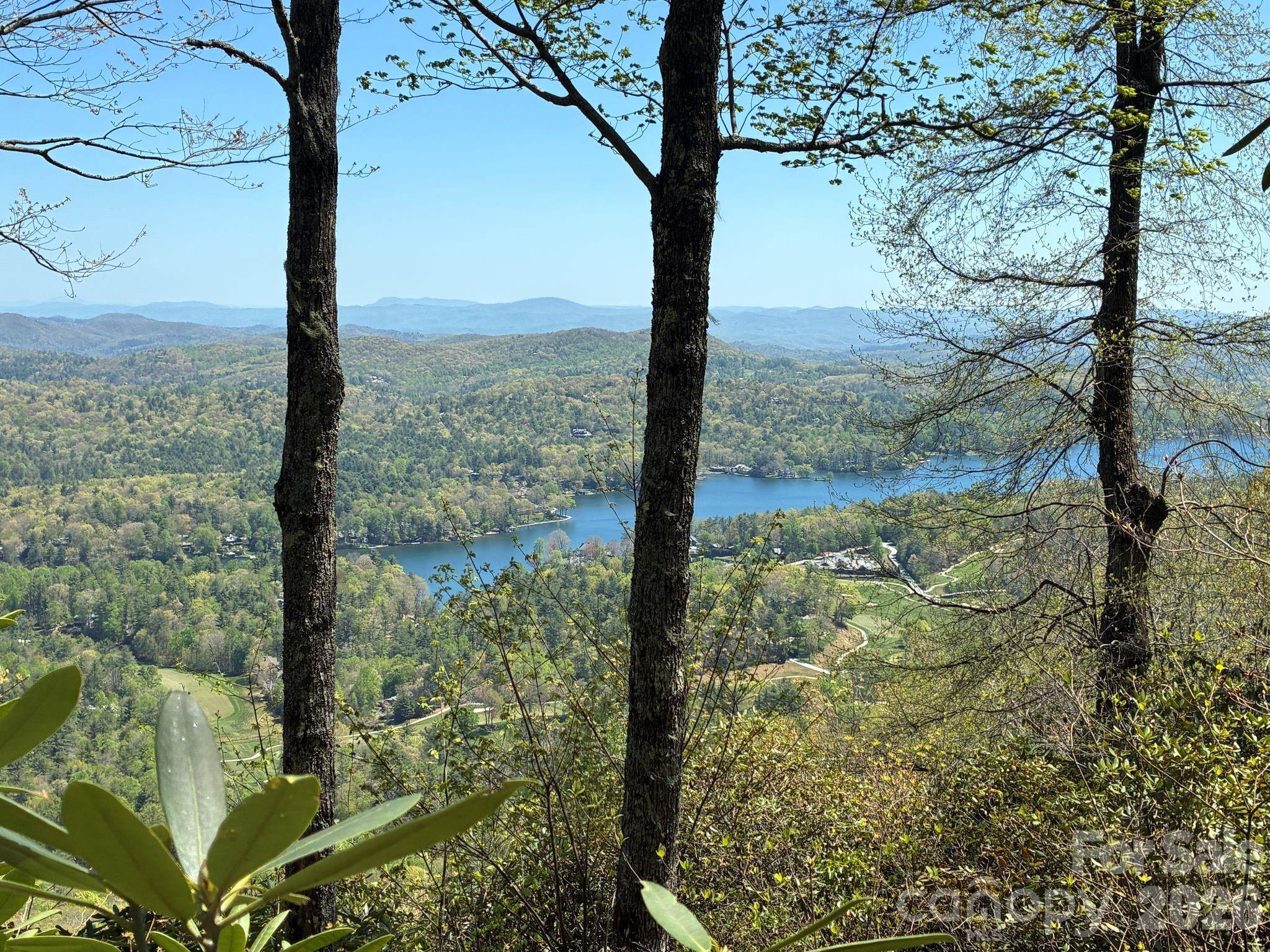 P 2 L020RV Toxaway Cliff