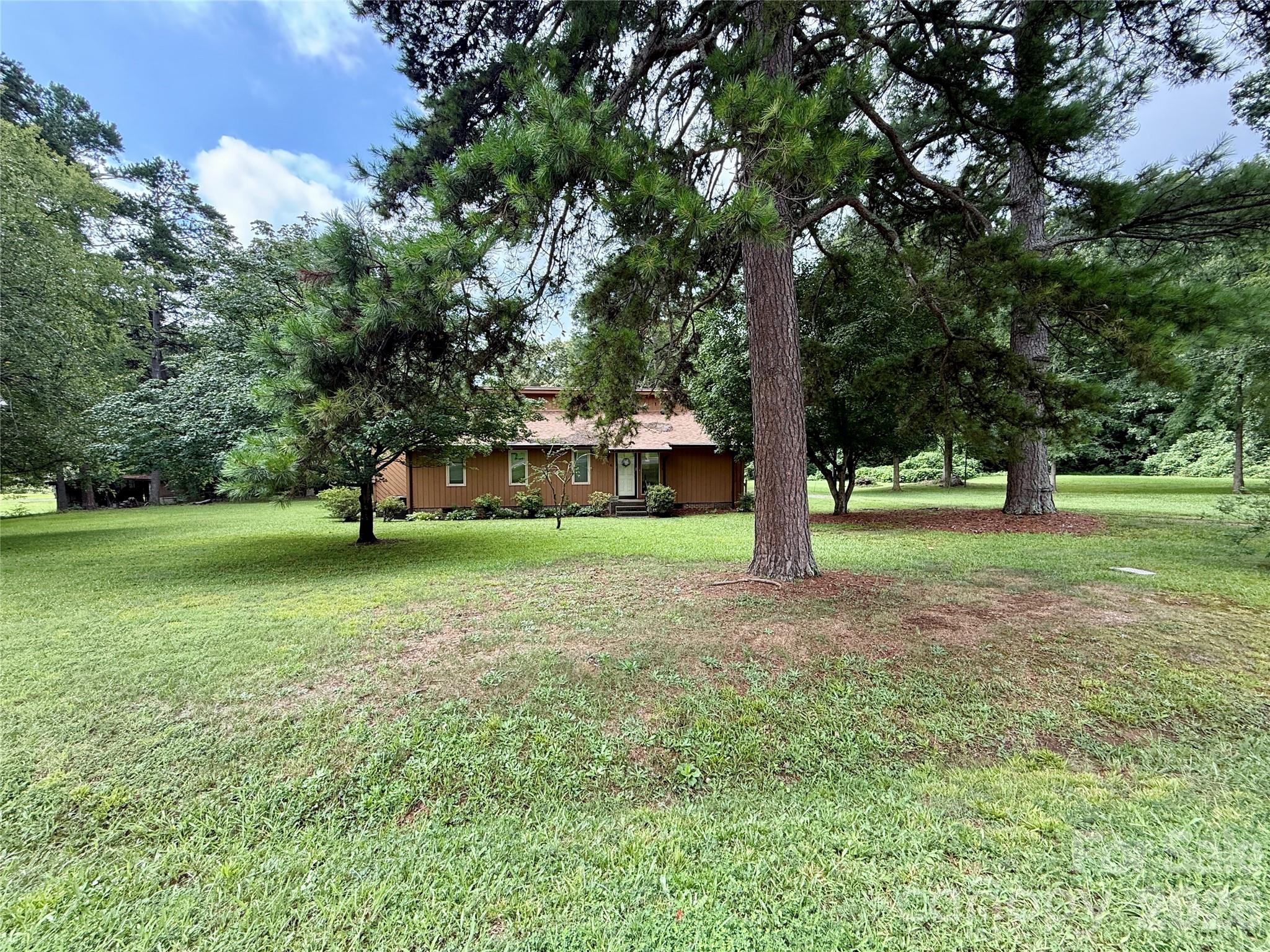 8016 Hedrick Circle, Huntersville