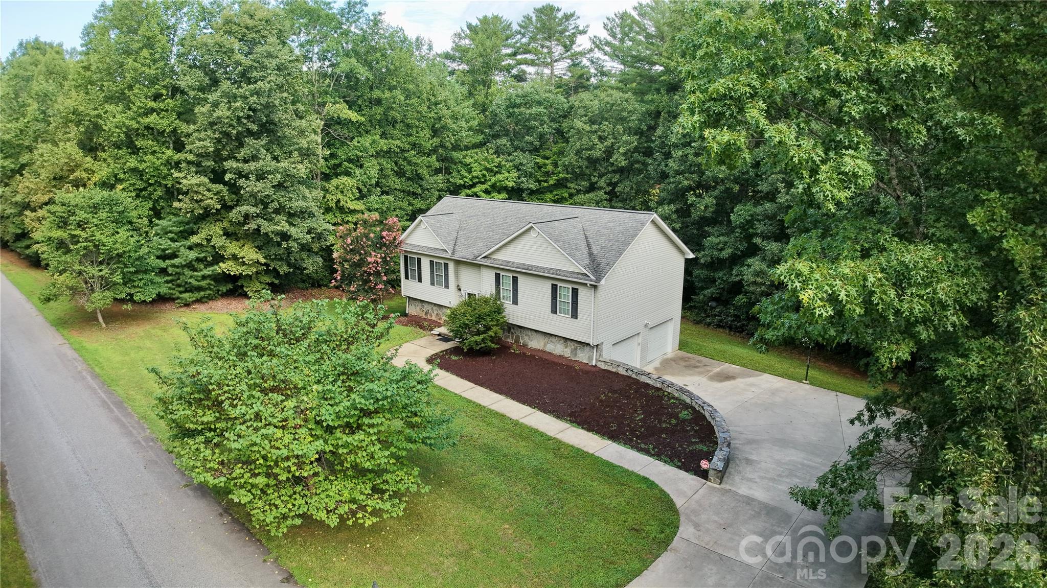 2031 Cam Drive, Morganton
