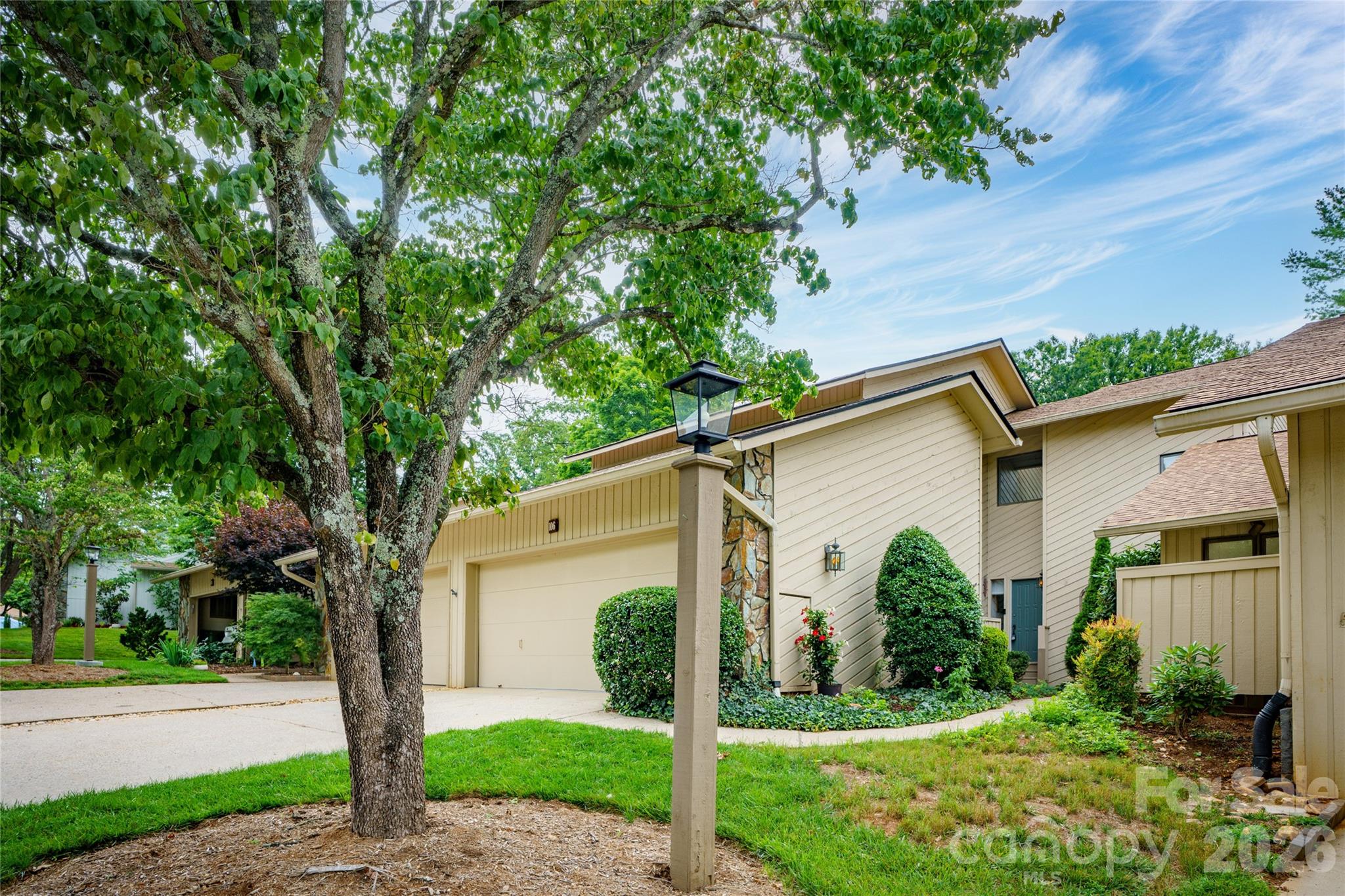 106 Deerlake Drive