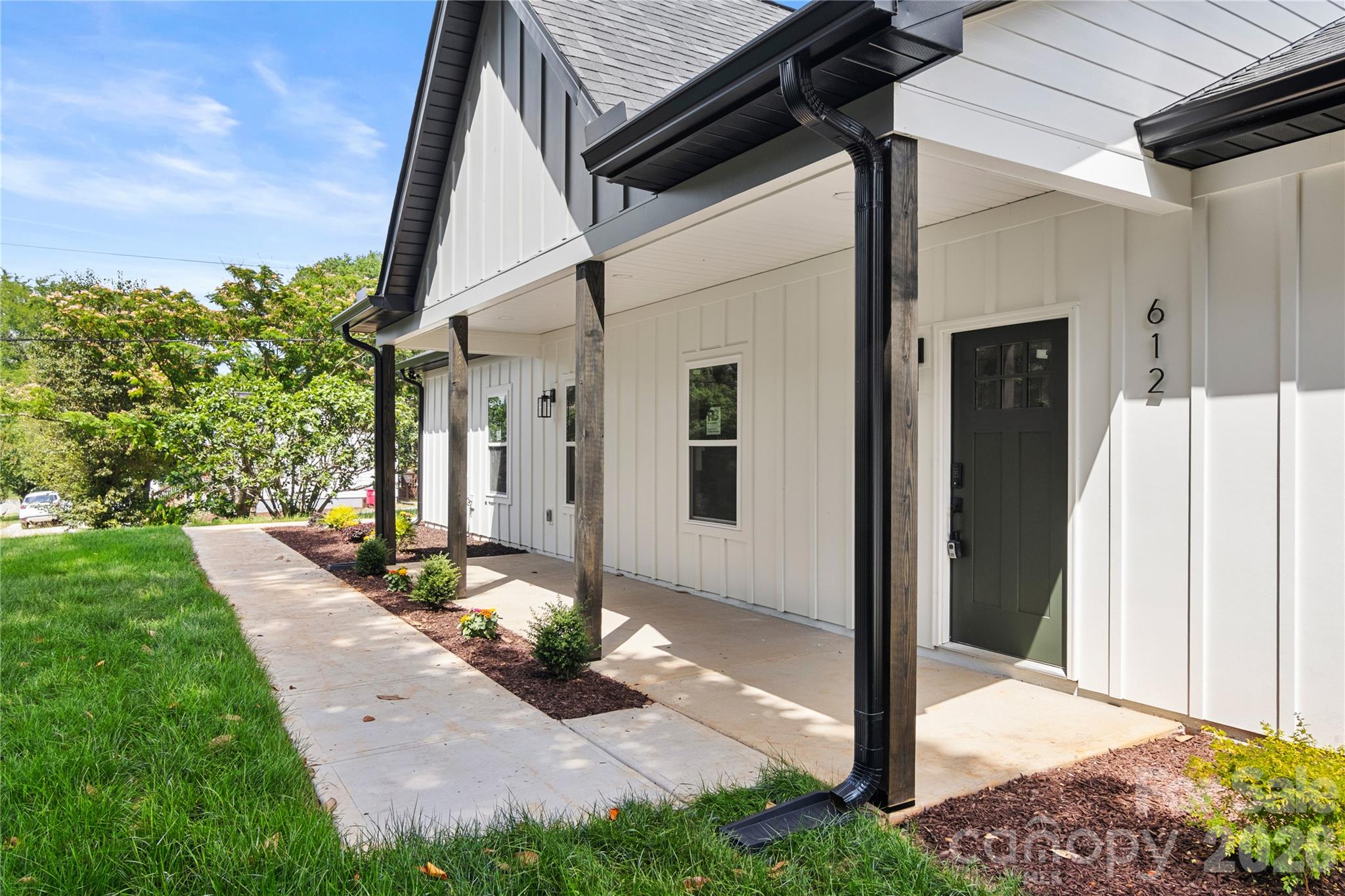 612 Hardin Road
