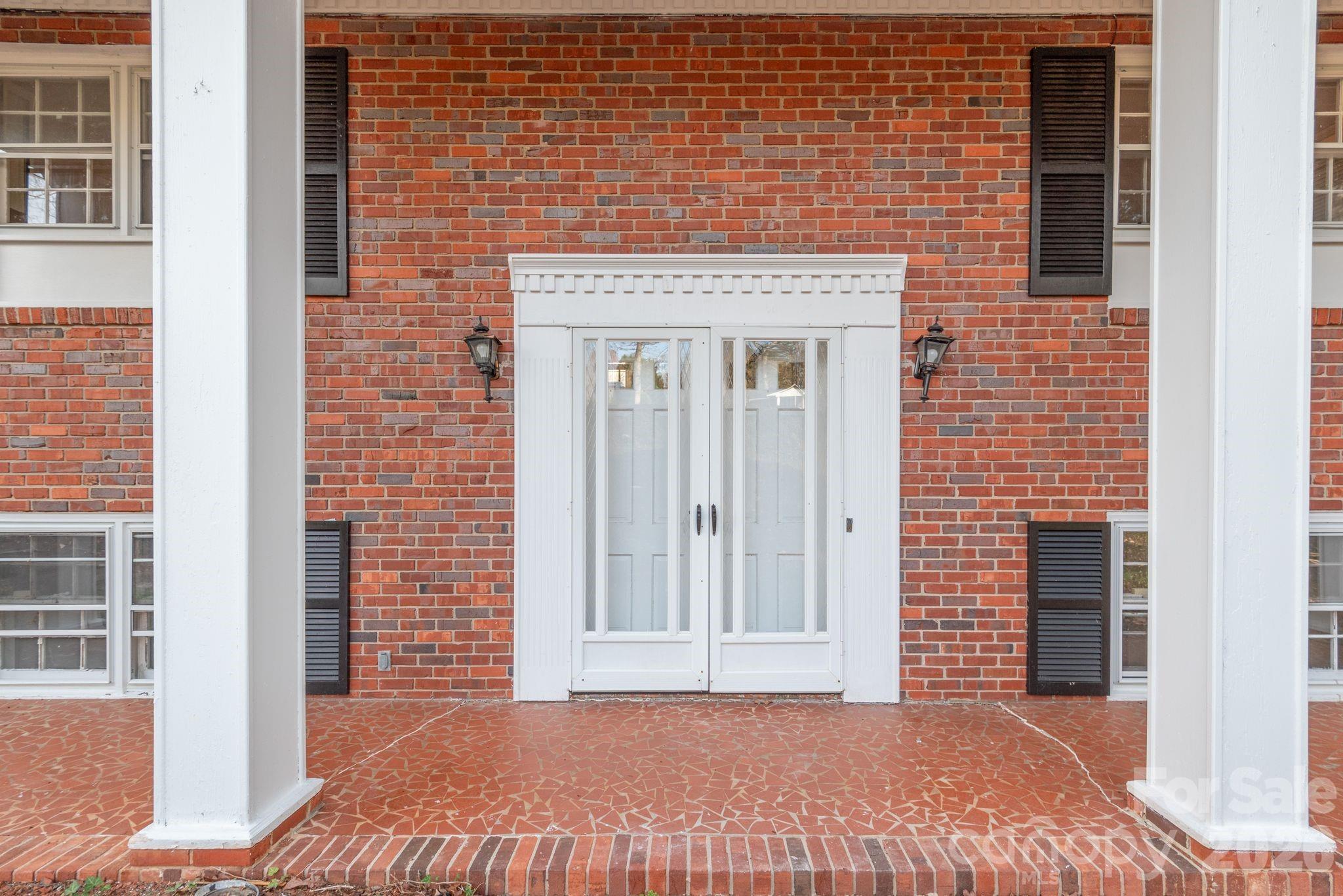 624 Brentwood Court, Winston Salem