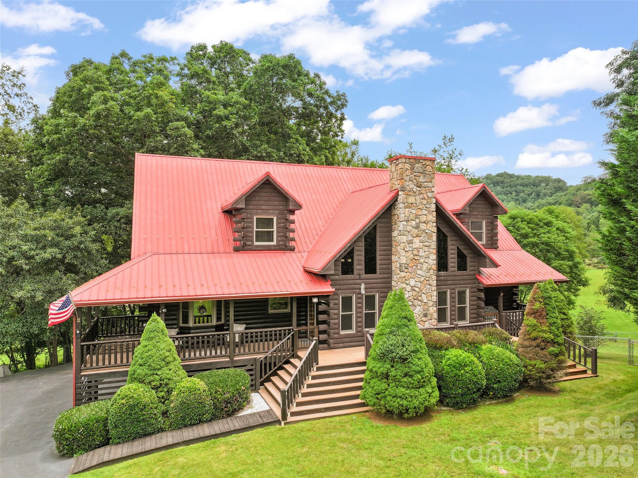 42 Chinaberry Court