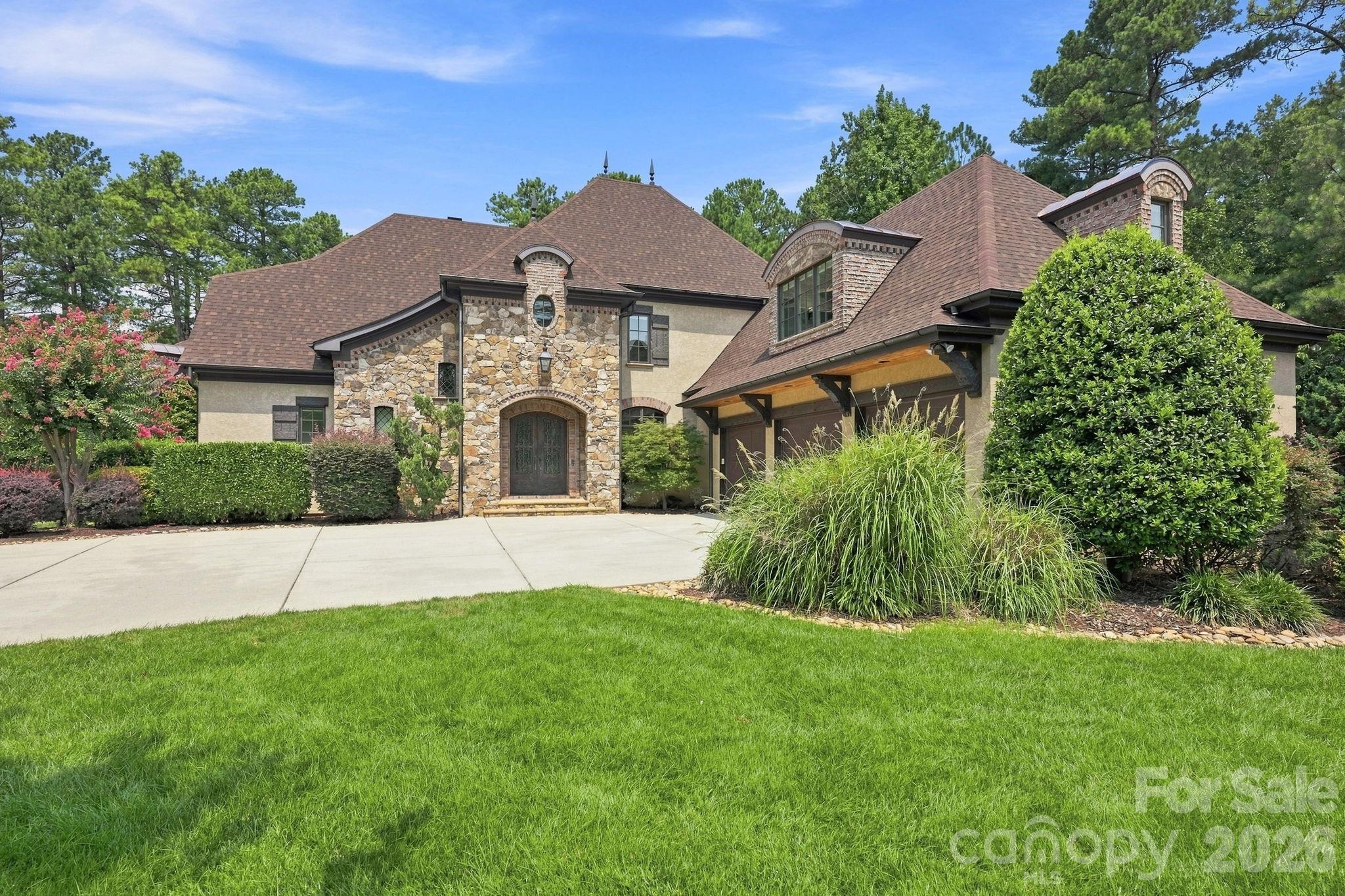 111 Quaker Road, Mooresville