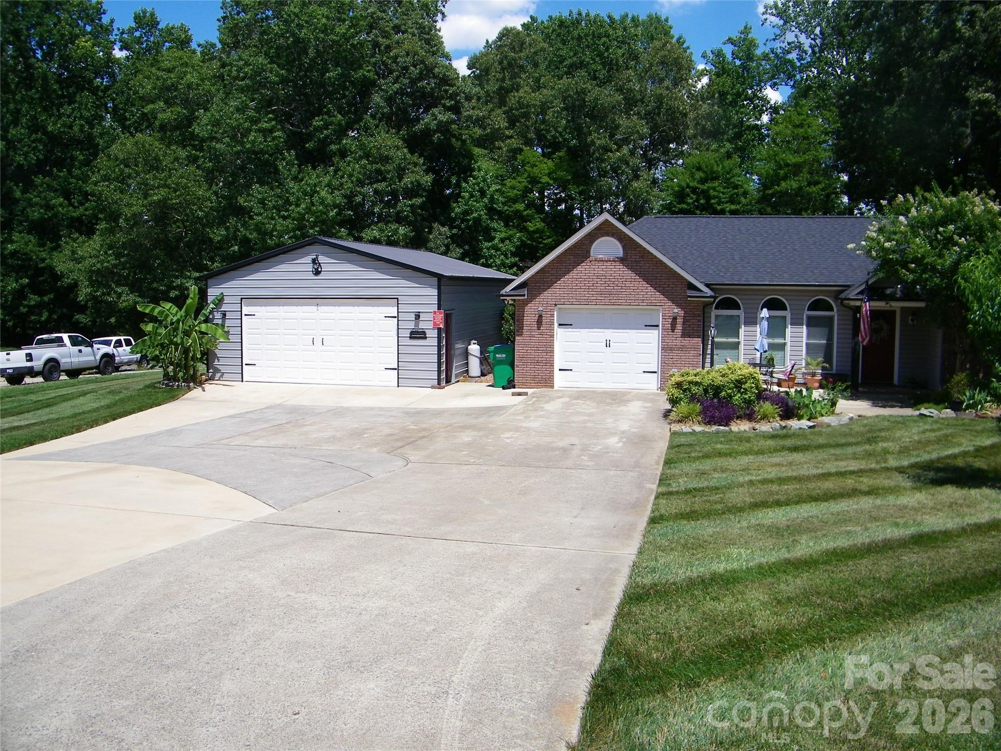 609 Redah Avenue