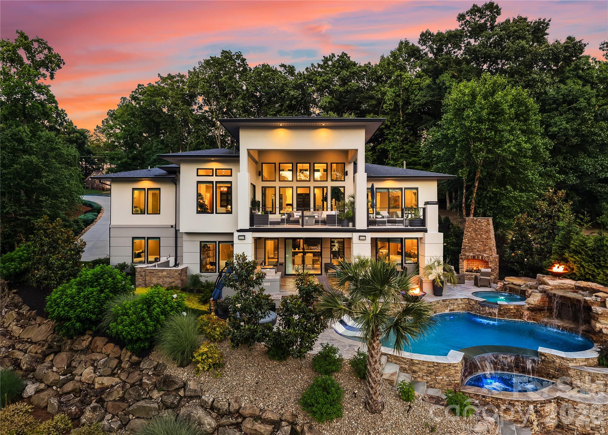 106 Norcross Lane