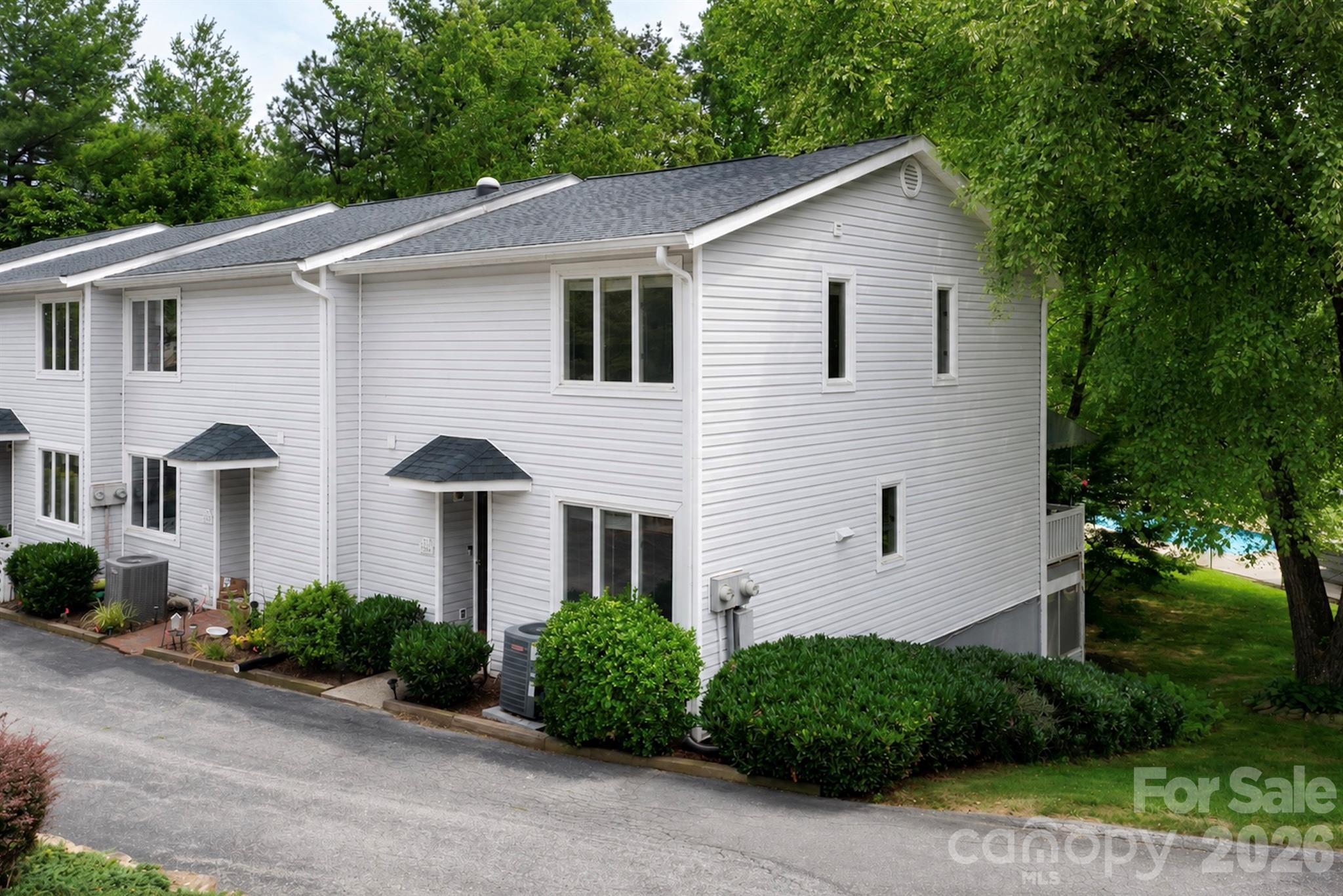 54 Hollybrook Drive