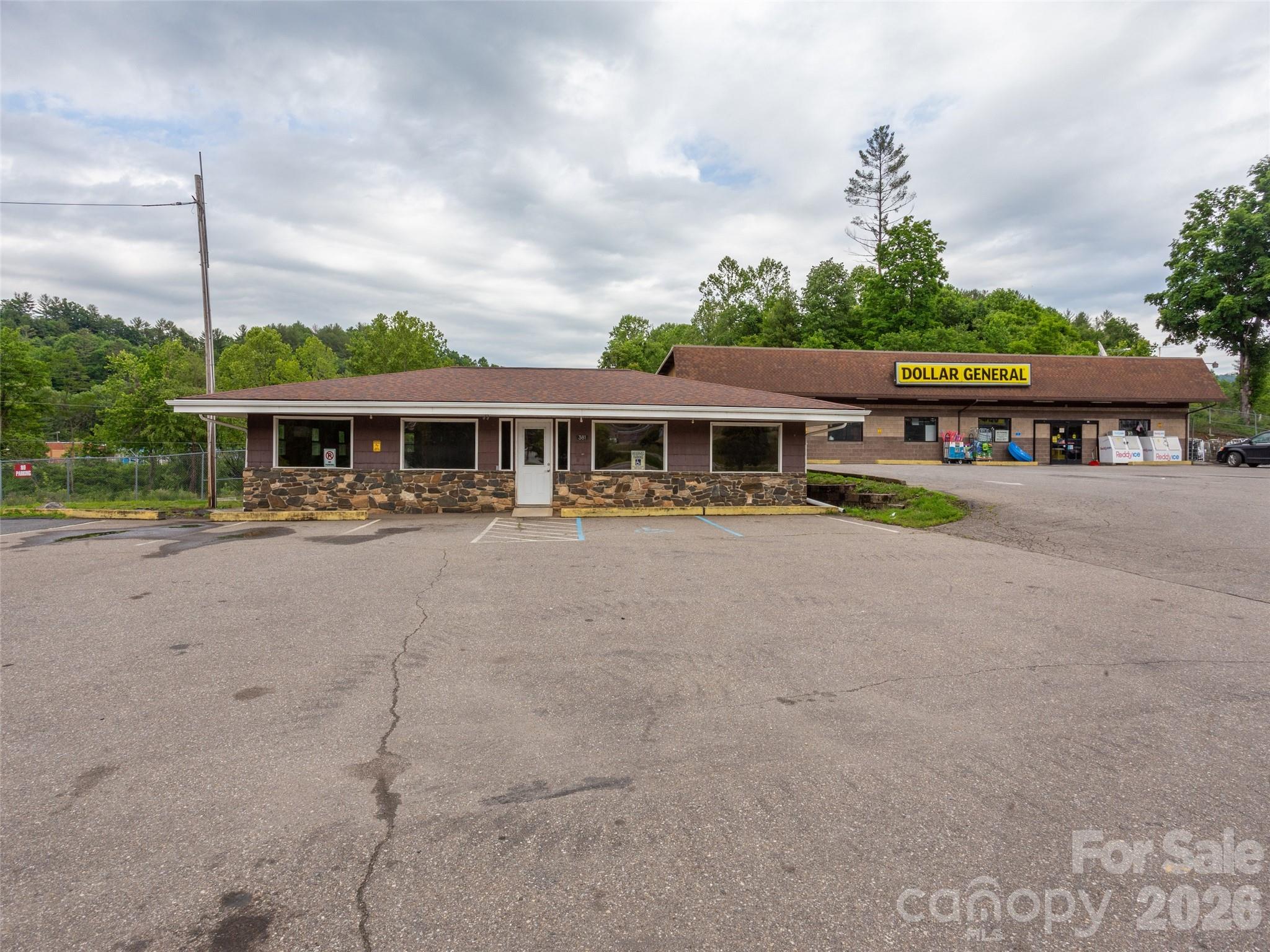 395 Crimson Laurel Way