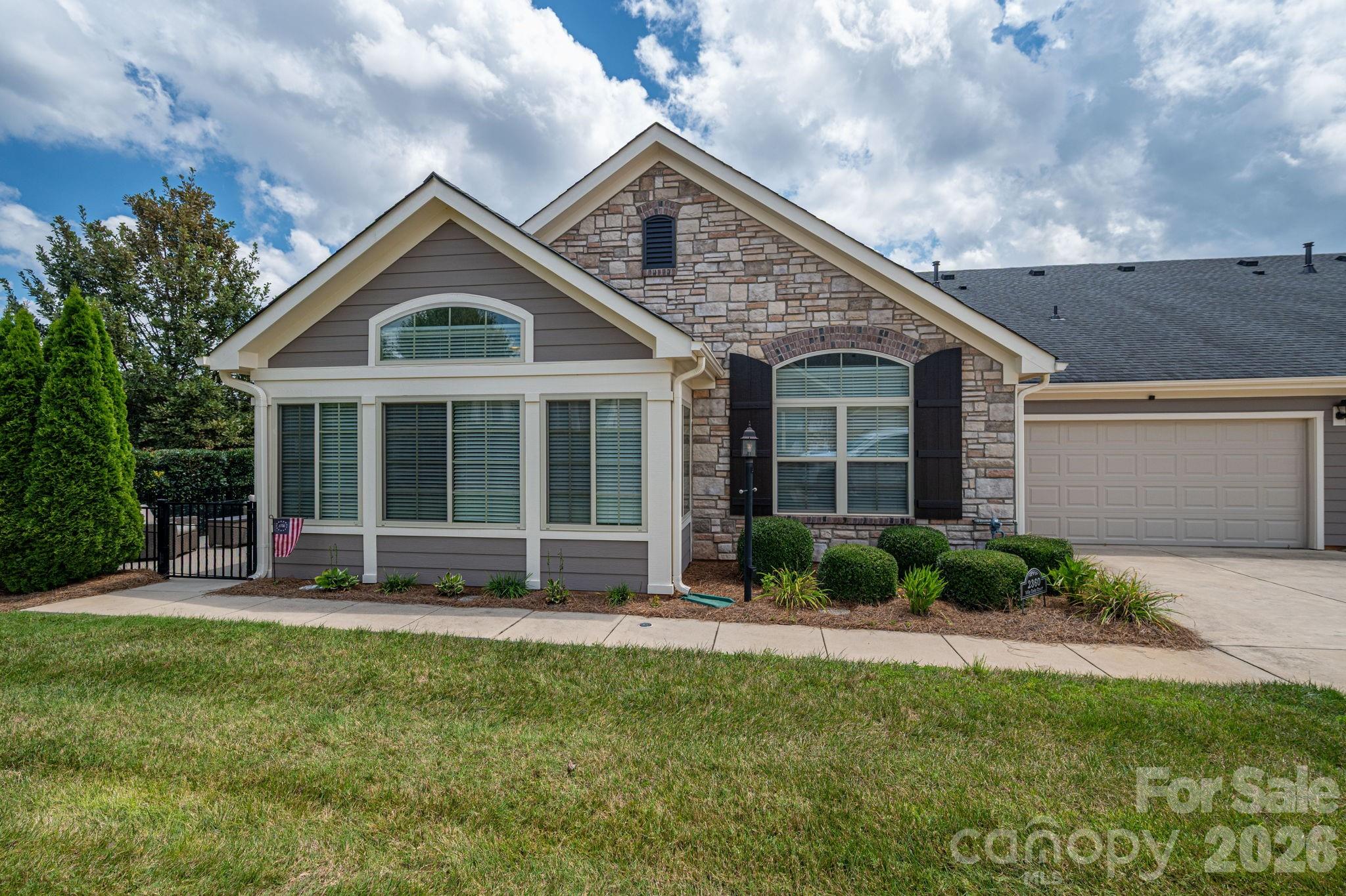2360 Villa Oaks Court