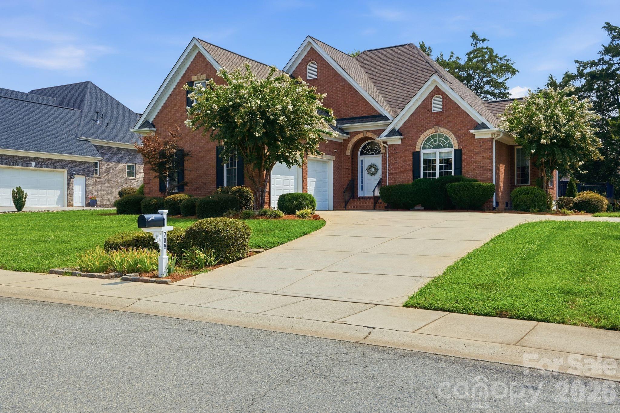 708 King Fredrick Lane
