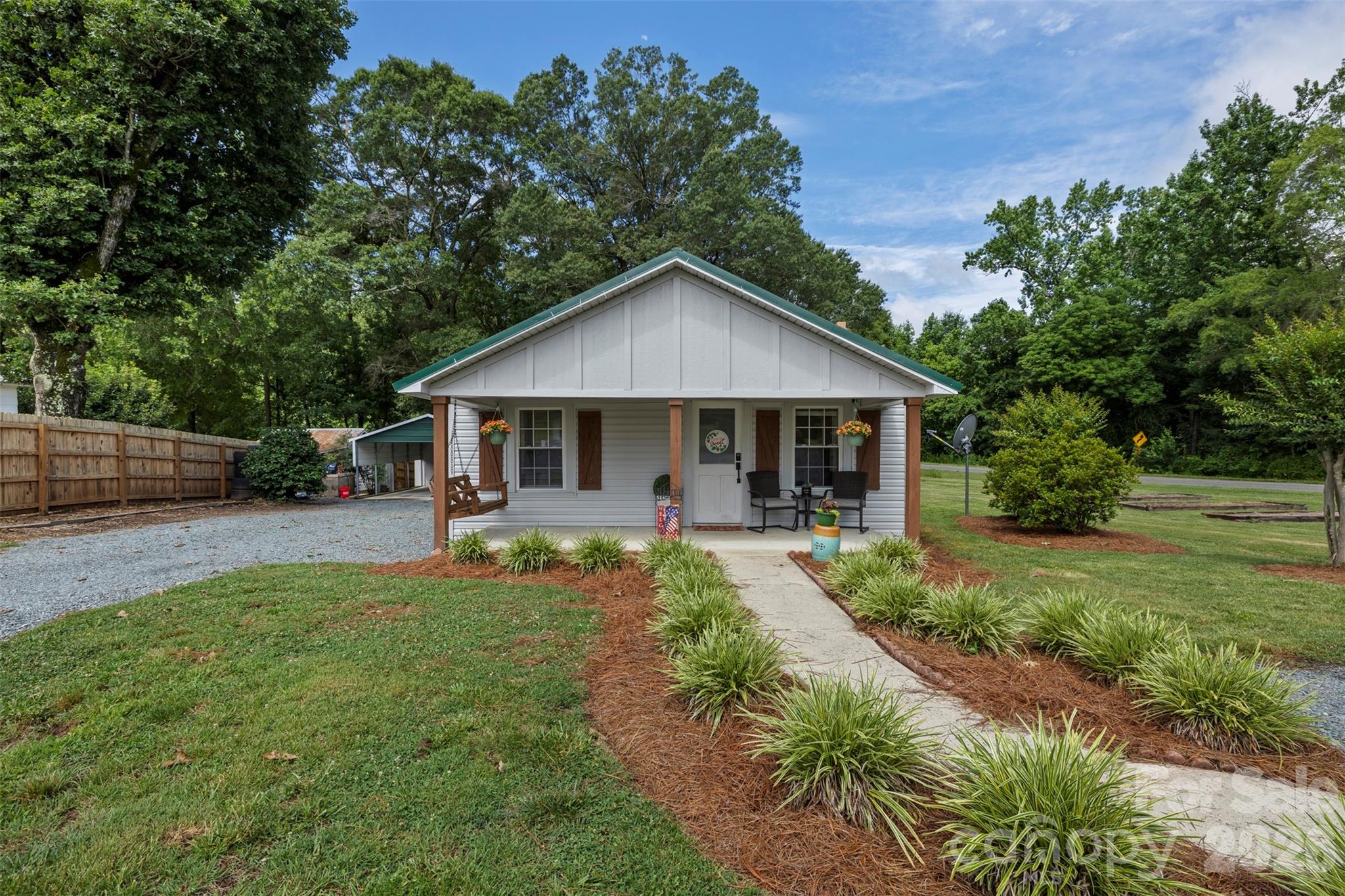 6121 Sikes Mill Road