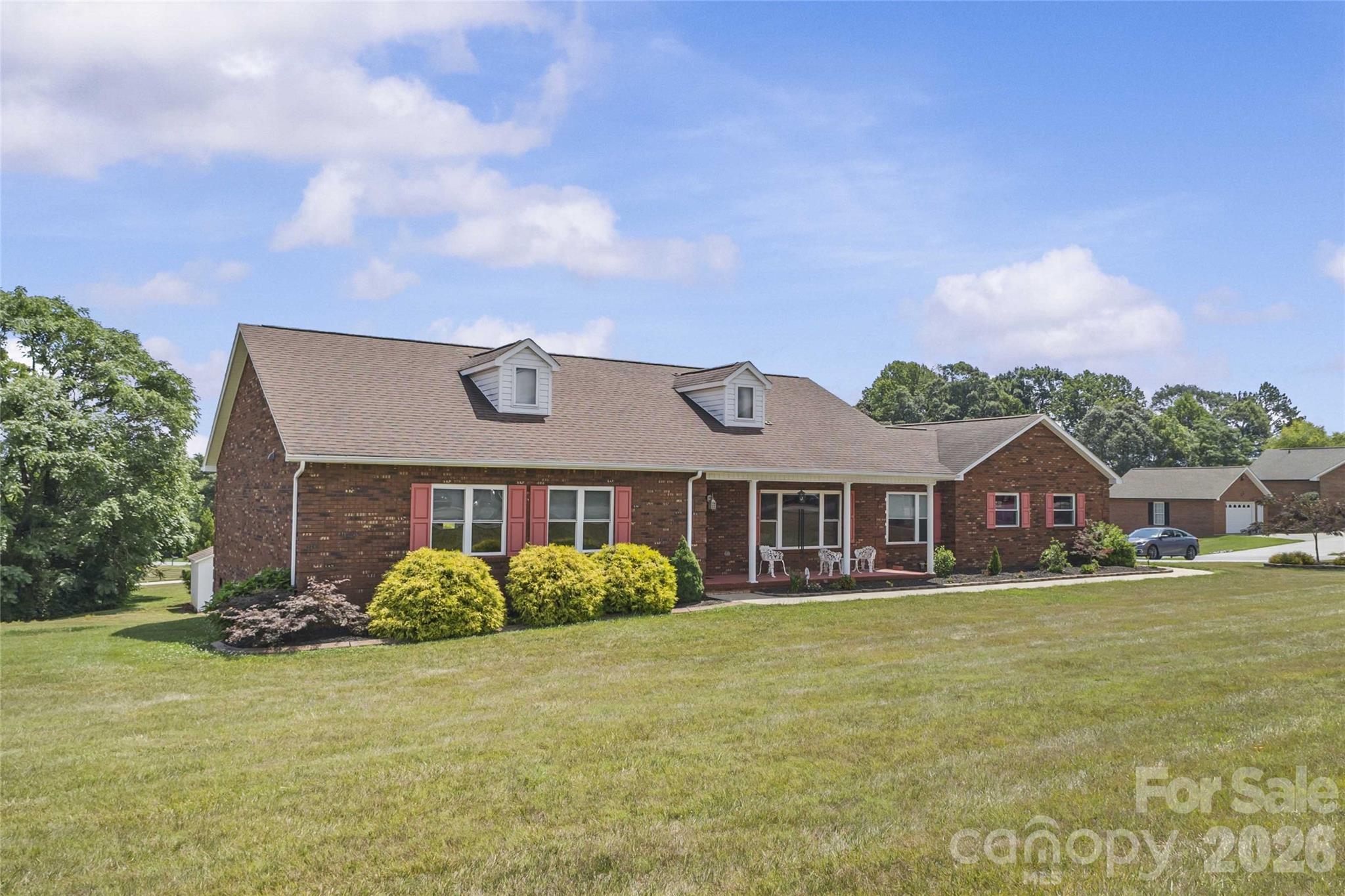 107 Twin Lakes Drive