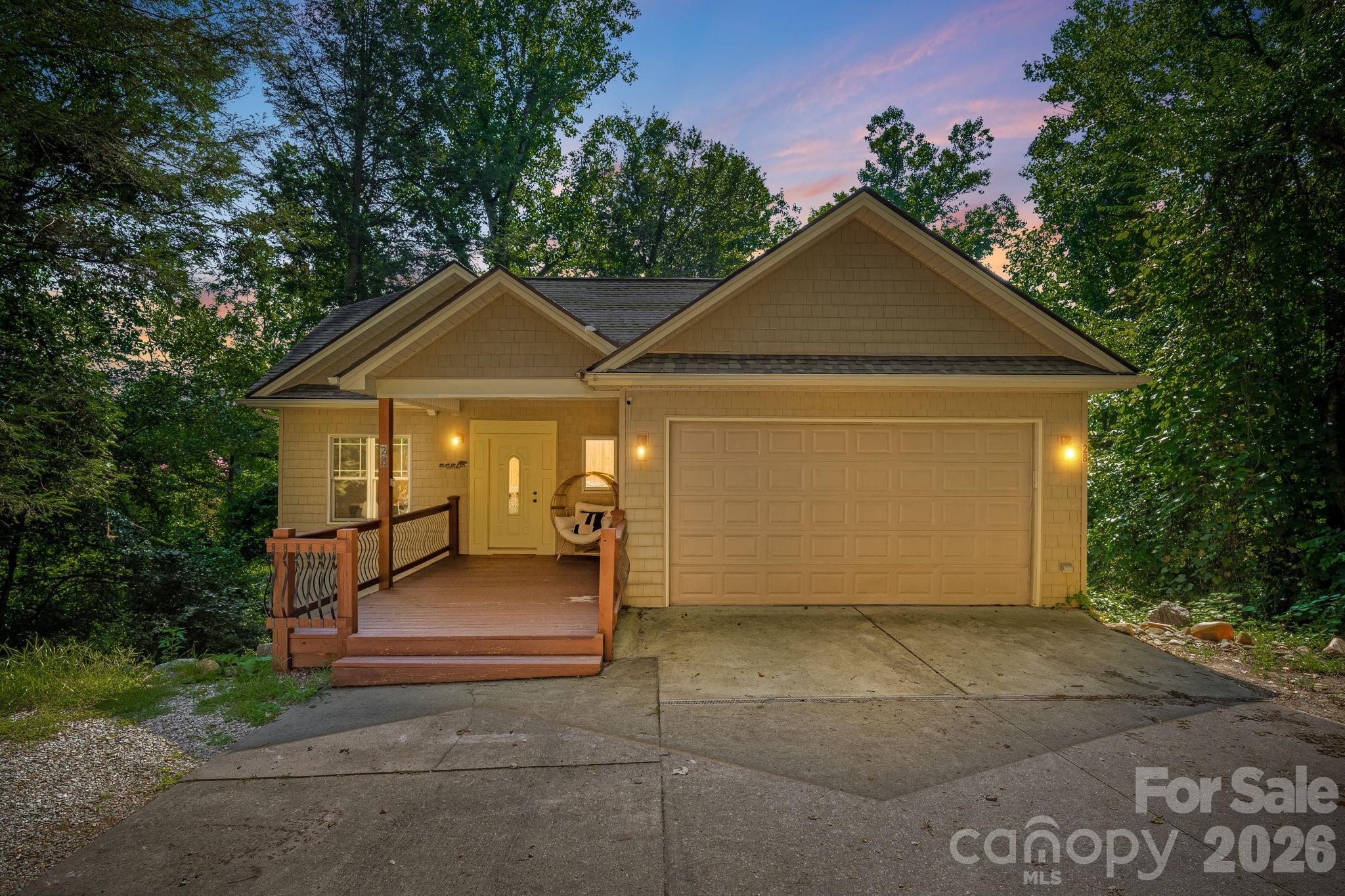 28 Greenbriar Road, Black Mountain