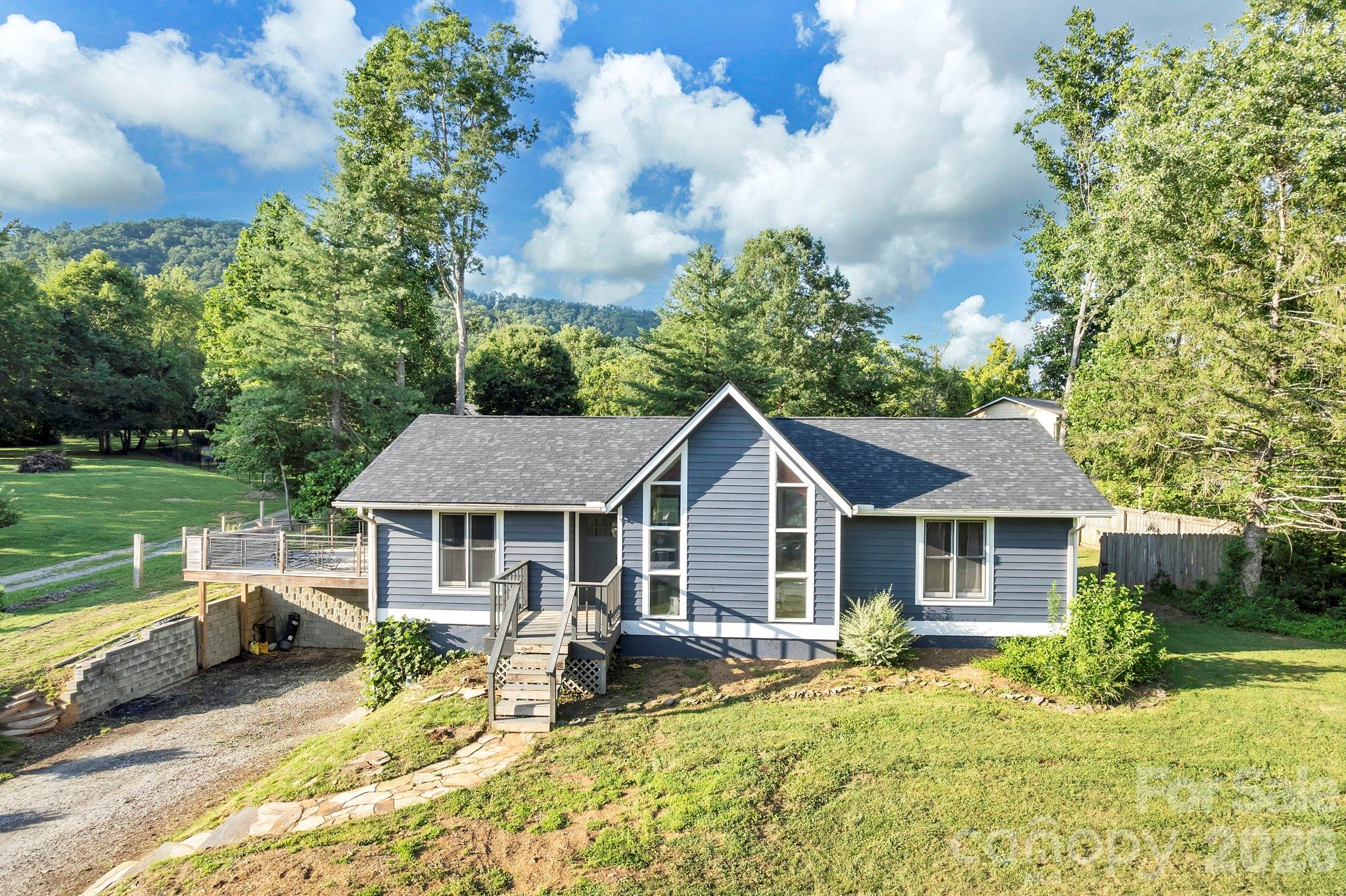 33 Souther Road, Hendersonville