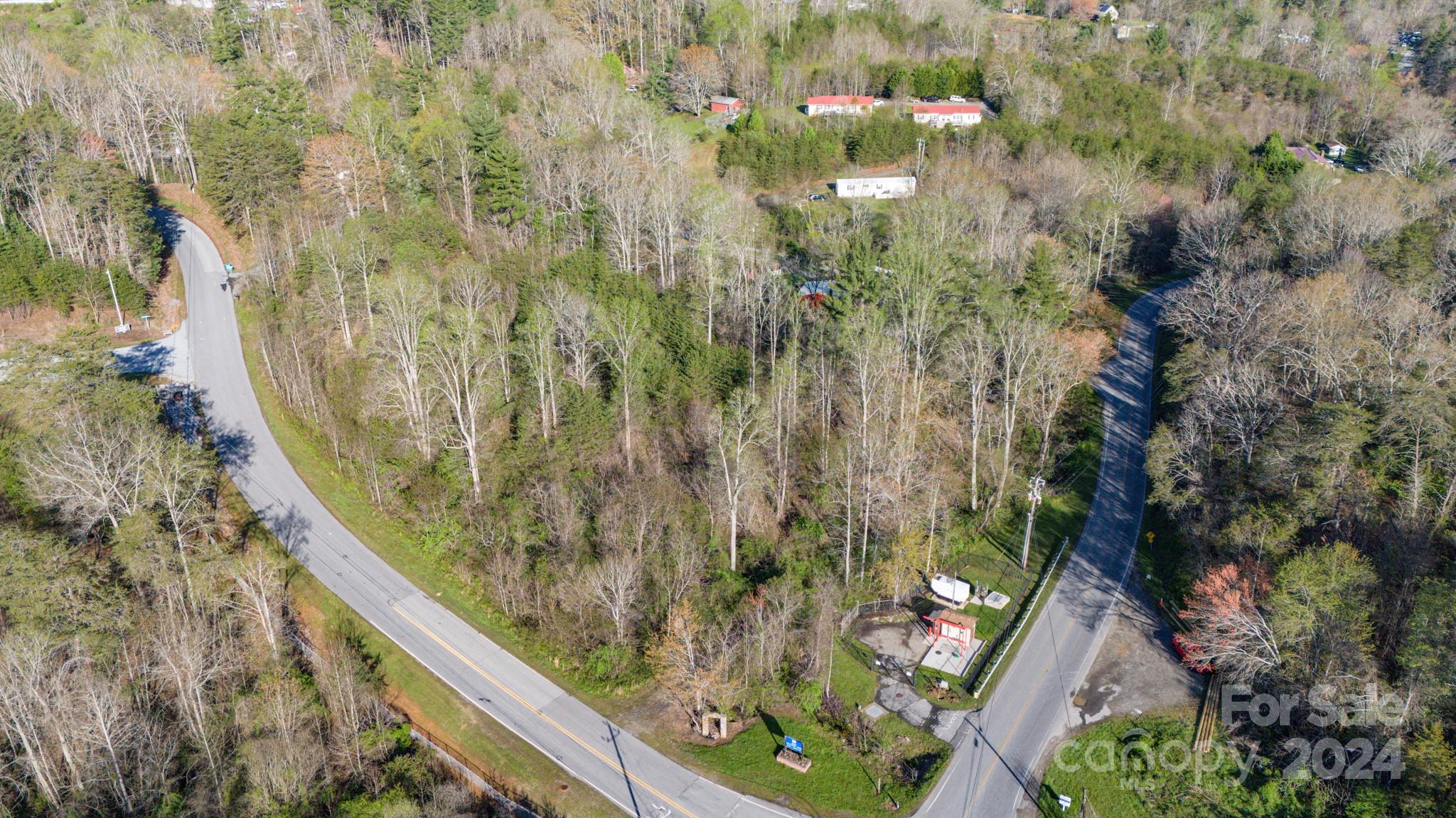 00 Canoe Lane