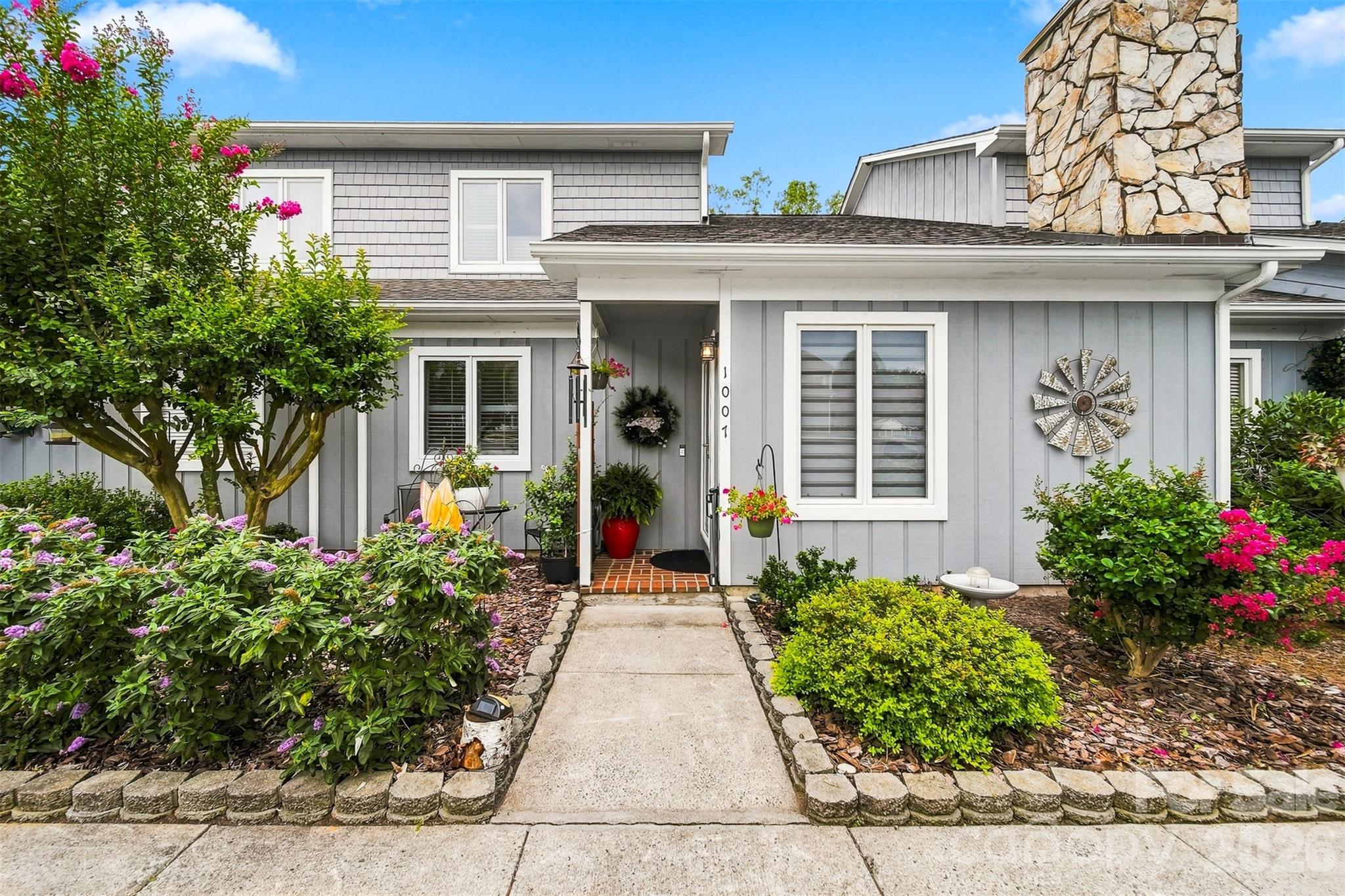 1007 21st Avenue, Hickory