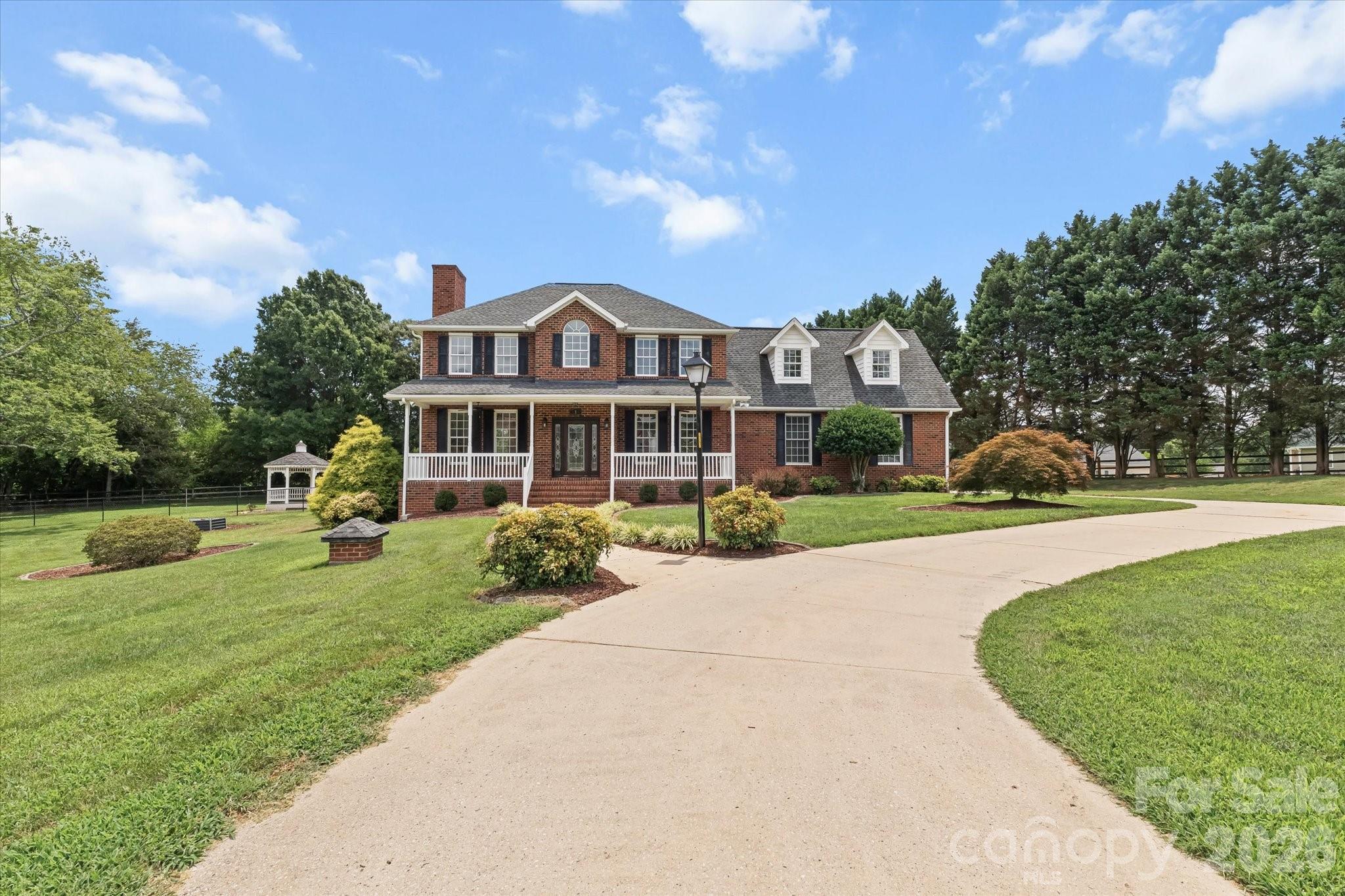 136 Summerchase Lane