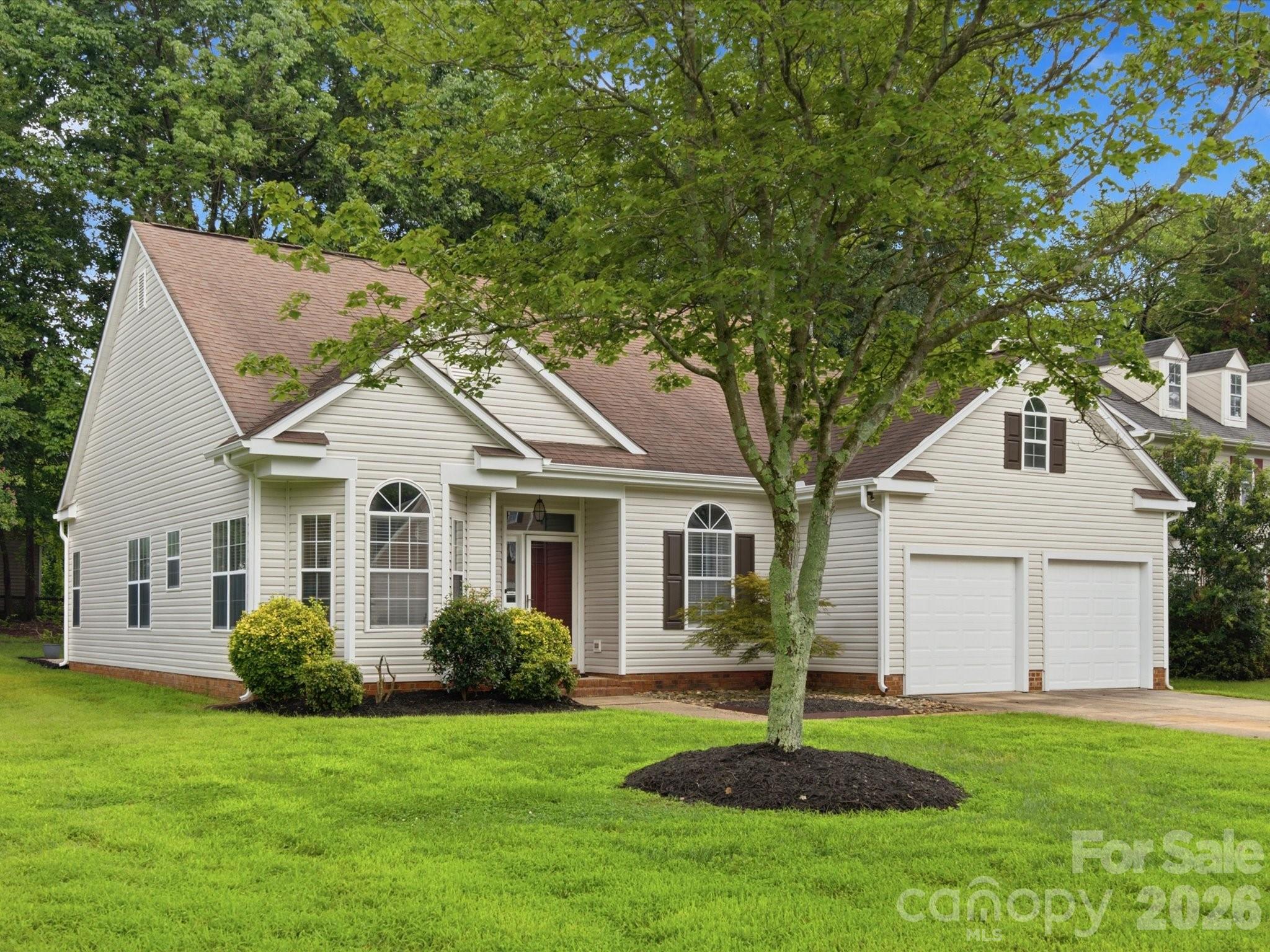 607 Oakbluff Circle