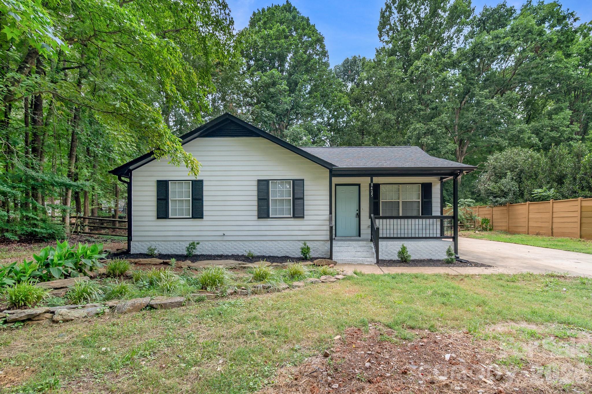 8425 Lochinvar Drive