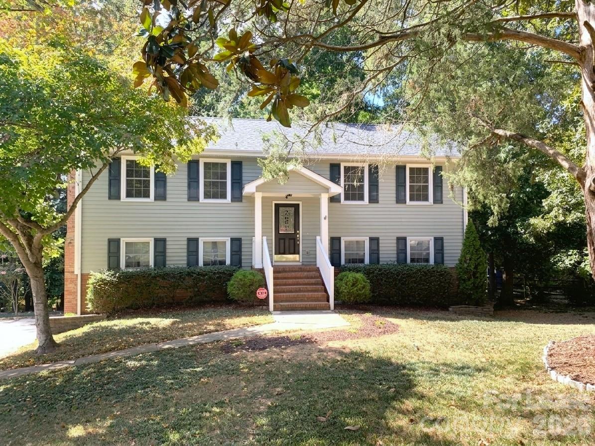 1114 Glenshannon Road