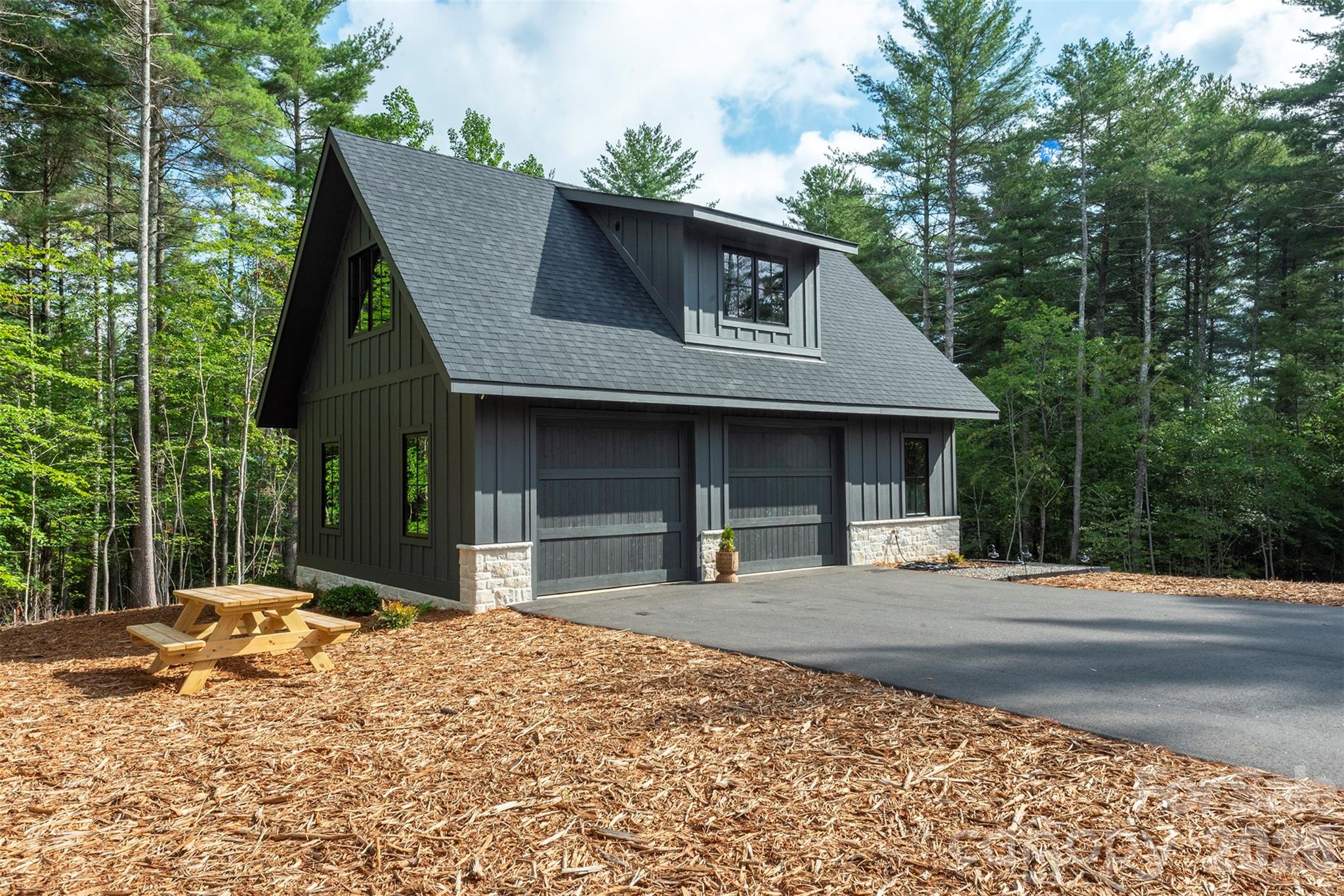 1156 Campbells Trace, Nebo