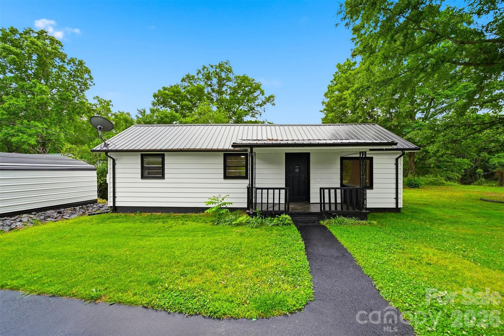 201 Cape Hickory Road