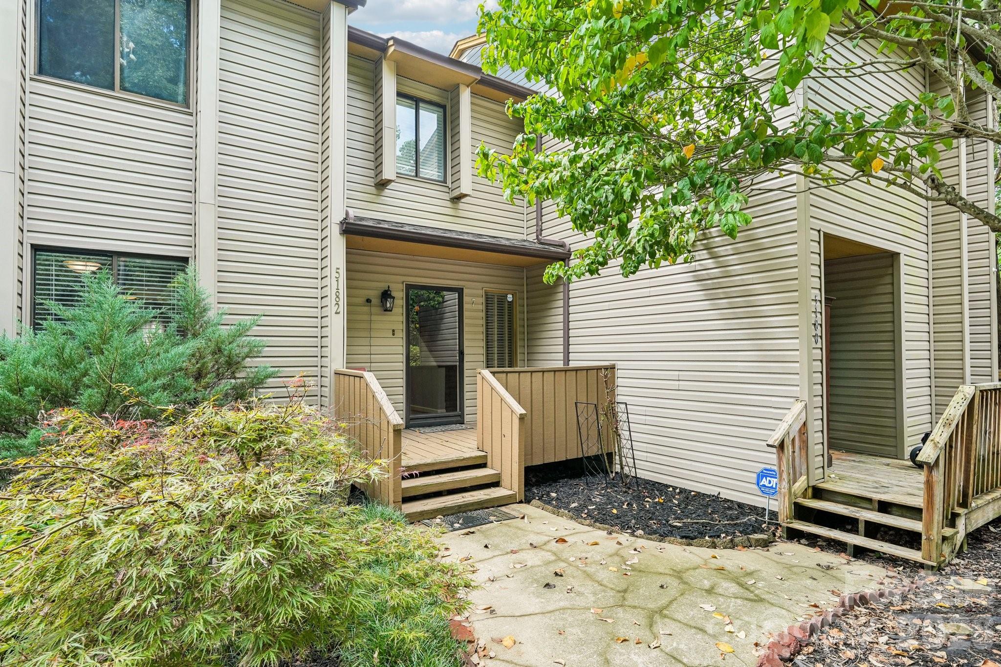 5182 Corbin Lane, Hickory