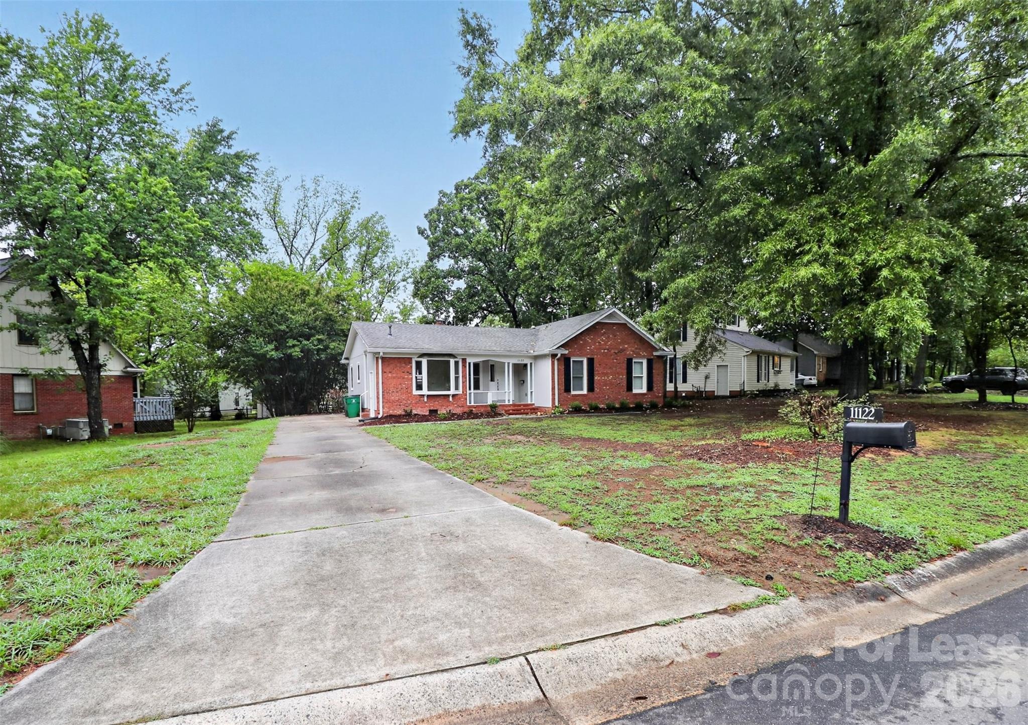 11122 Five Cedars Road