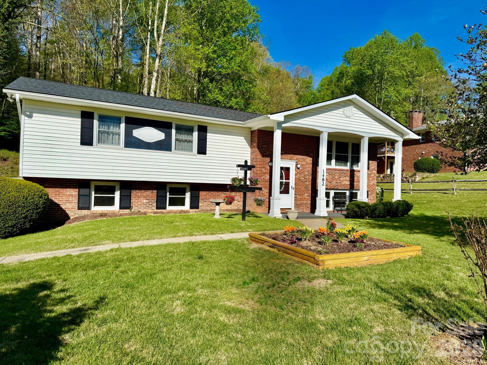 1482 Island Ford Road