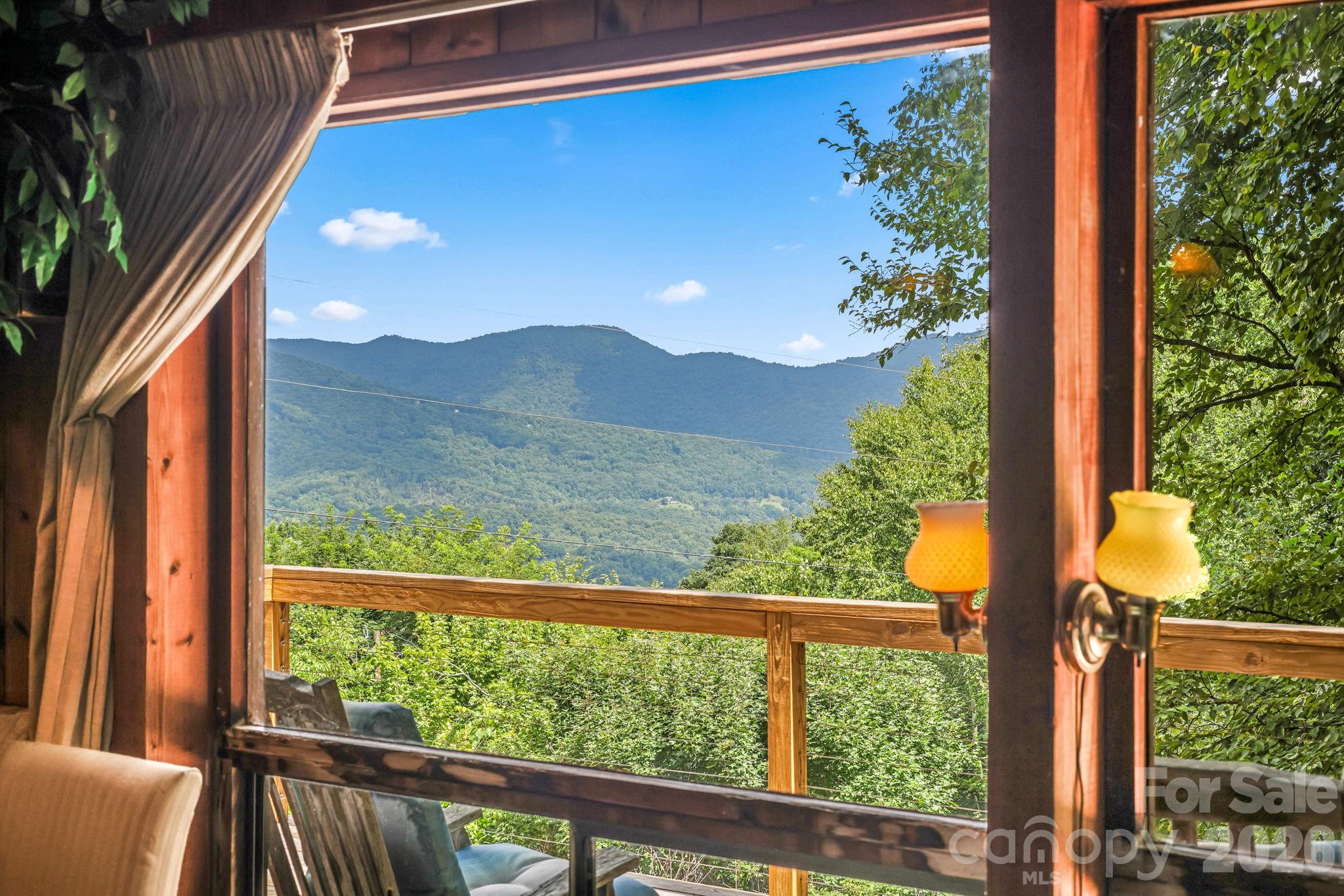 48 Easy Street, Waynesville