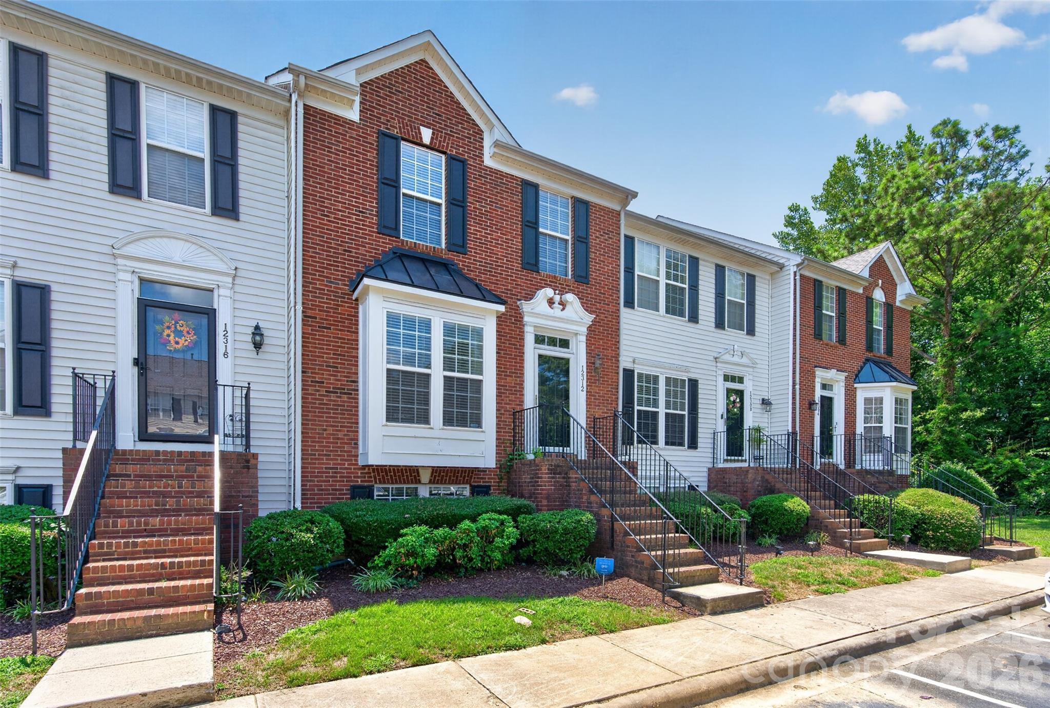 12312 Verdant Court