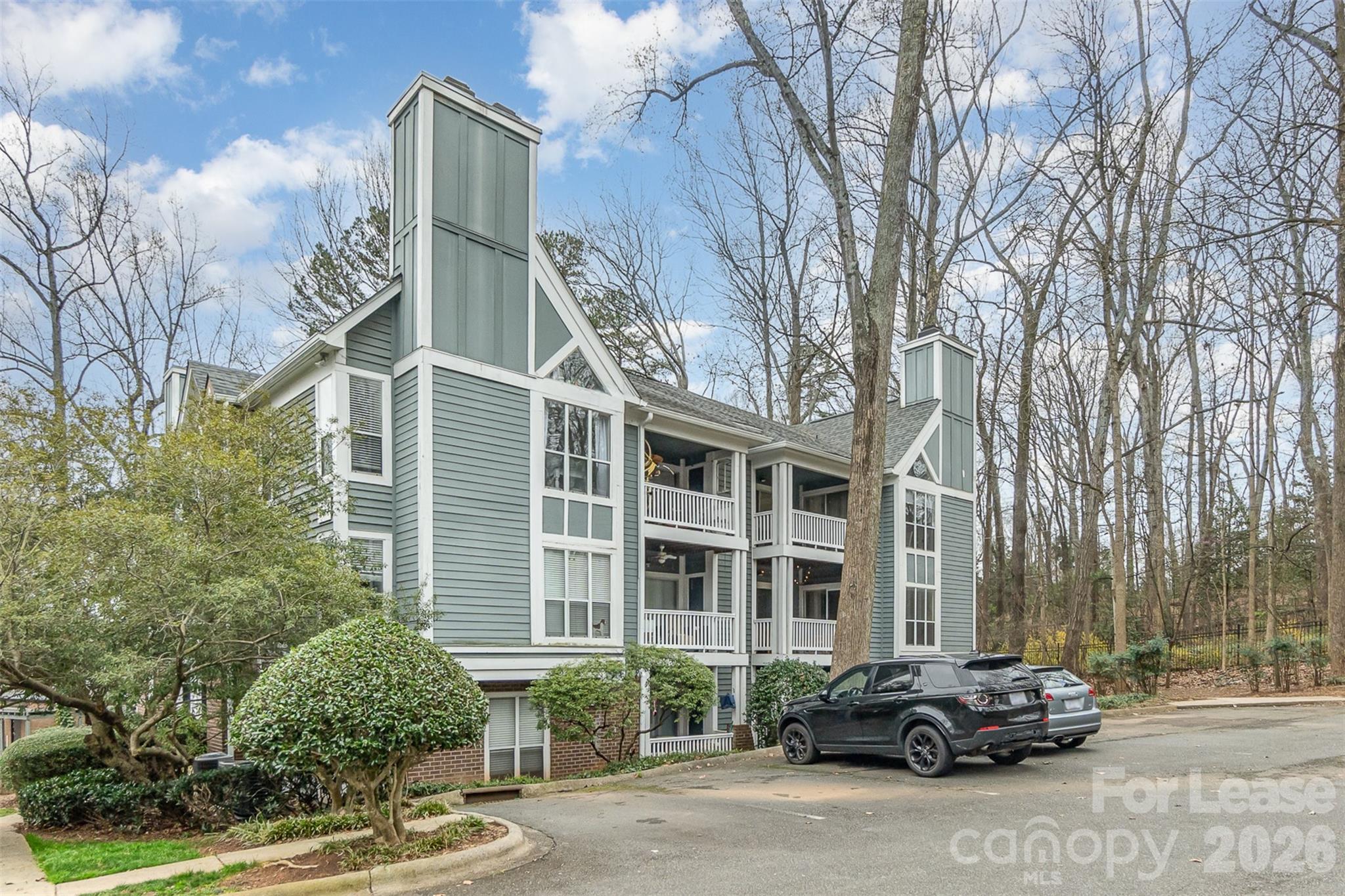 2512 Cranbrook Lane