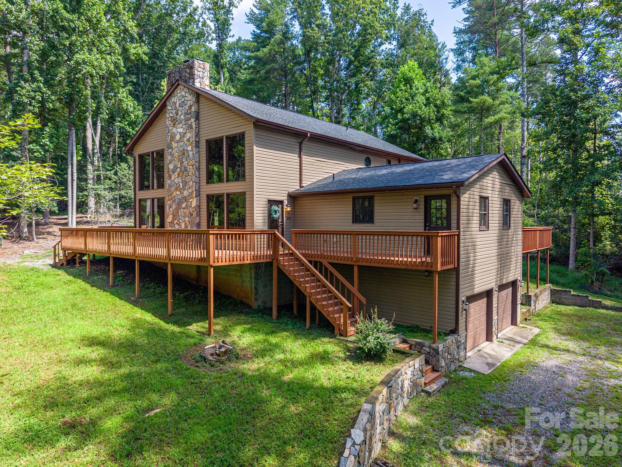 2525 Big Horn Drive, Morganton