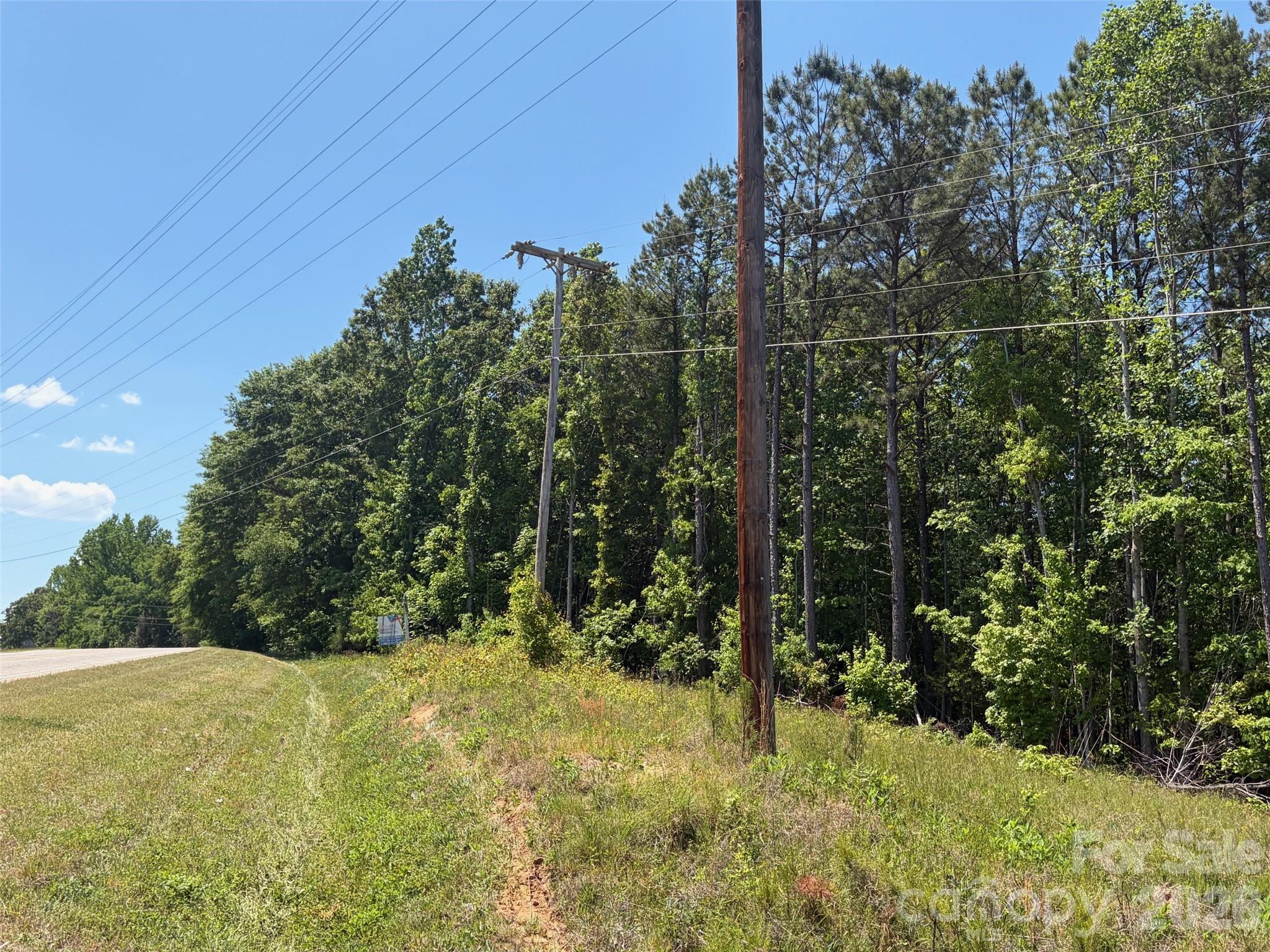 8 AC Lockhart Highway