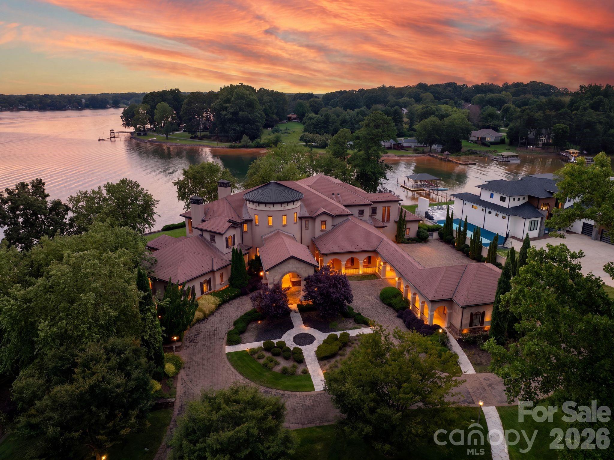 139 Hollen Lane