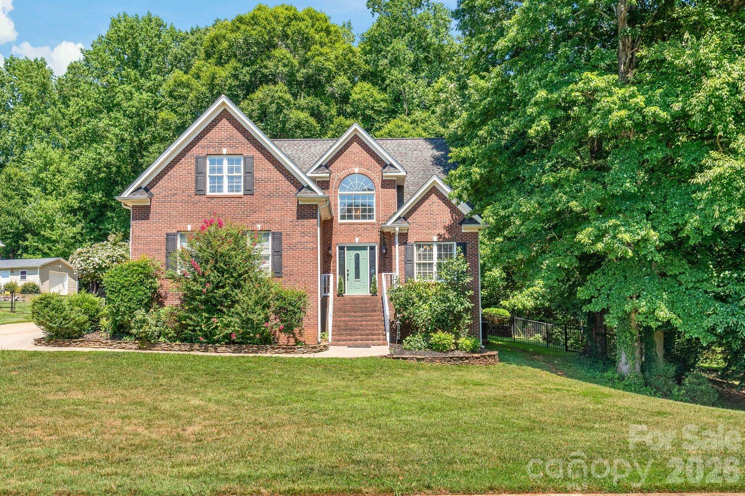 1006 Strawberry Lane