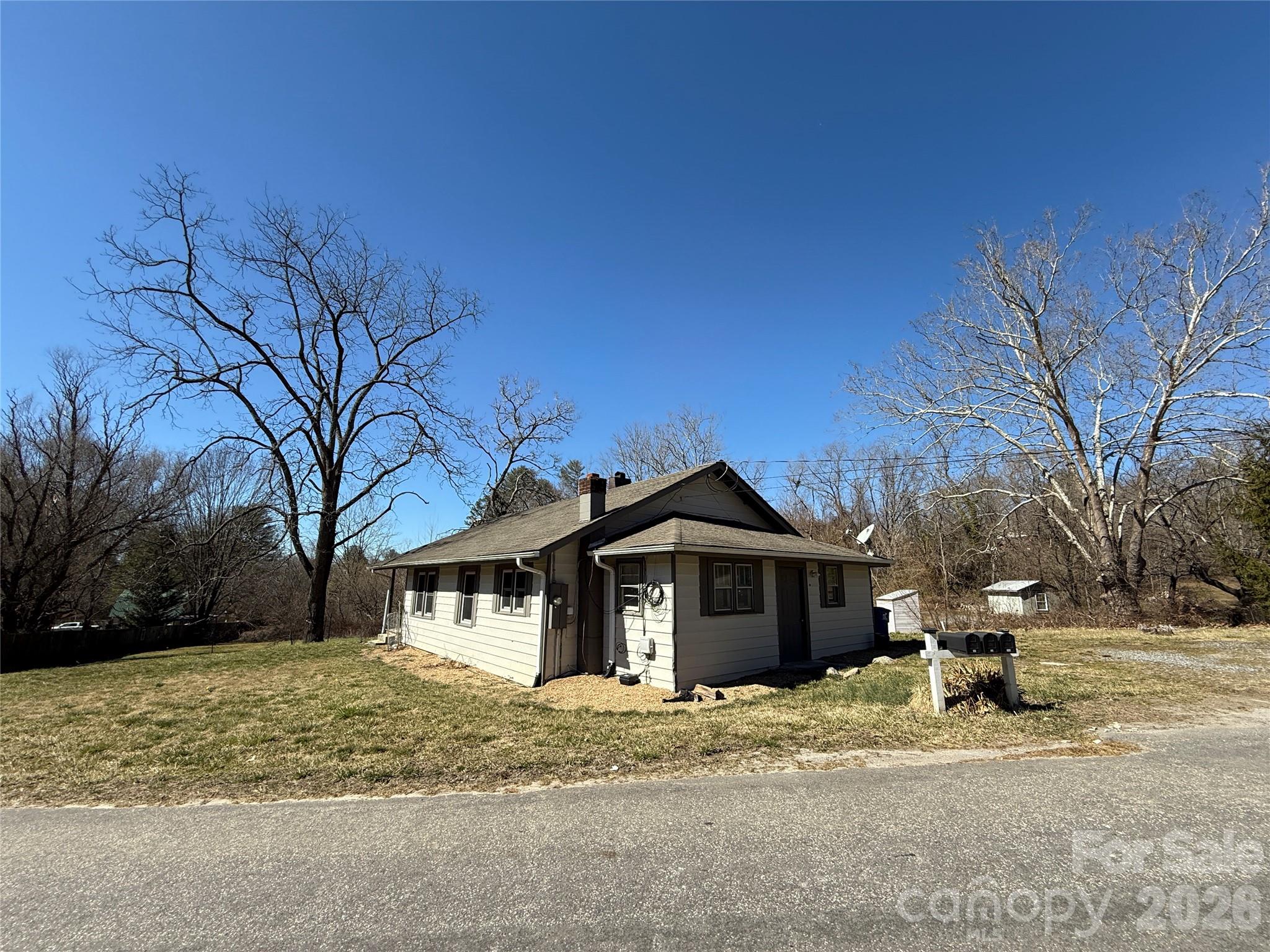 40 Little Knob Road