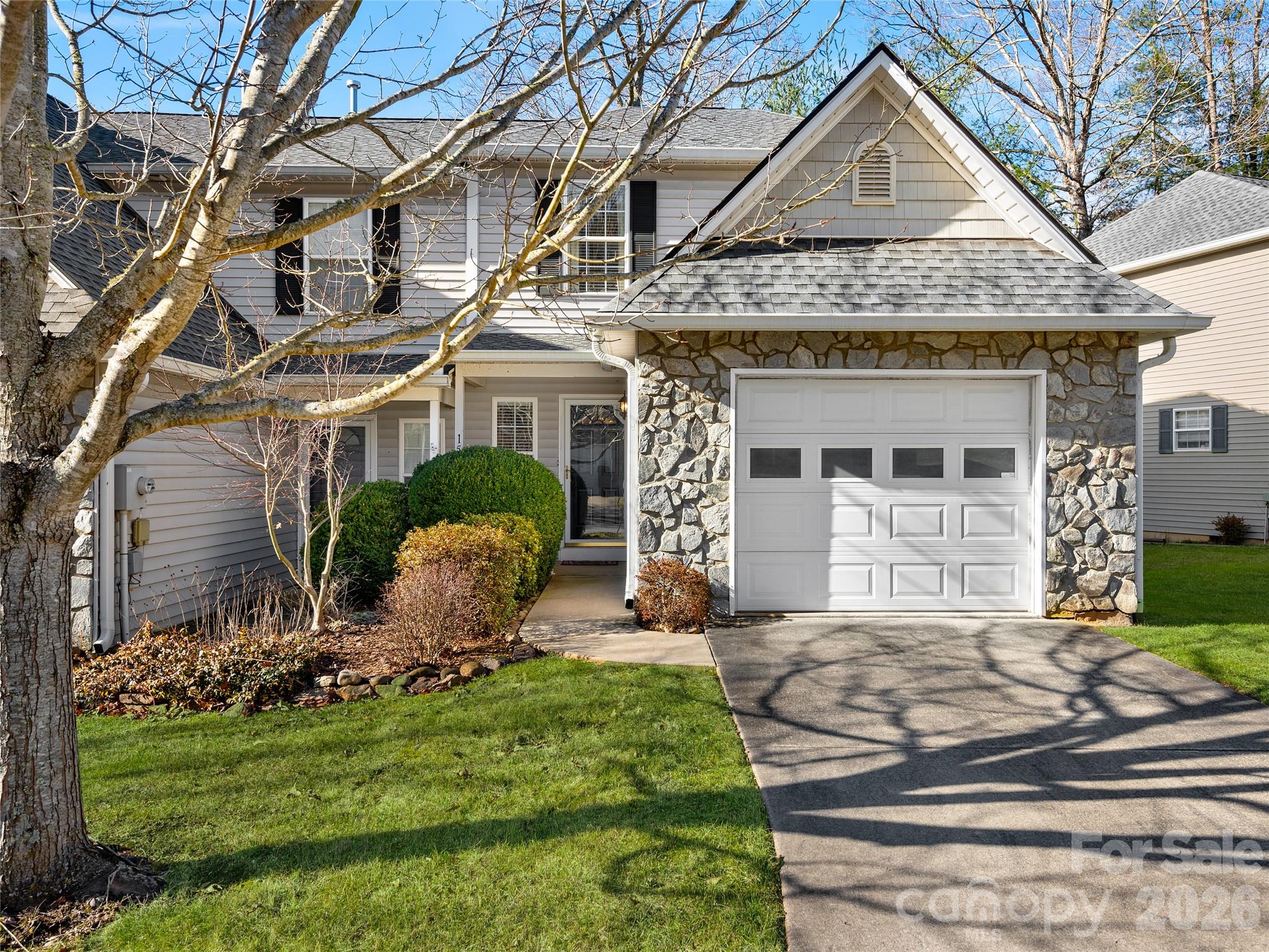 15 Willowick Drive