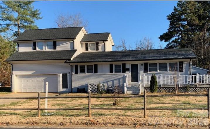 525 Kelly Avenue, Mooresville